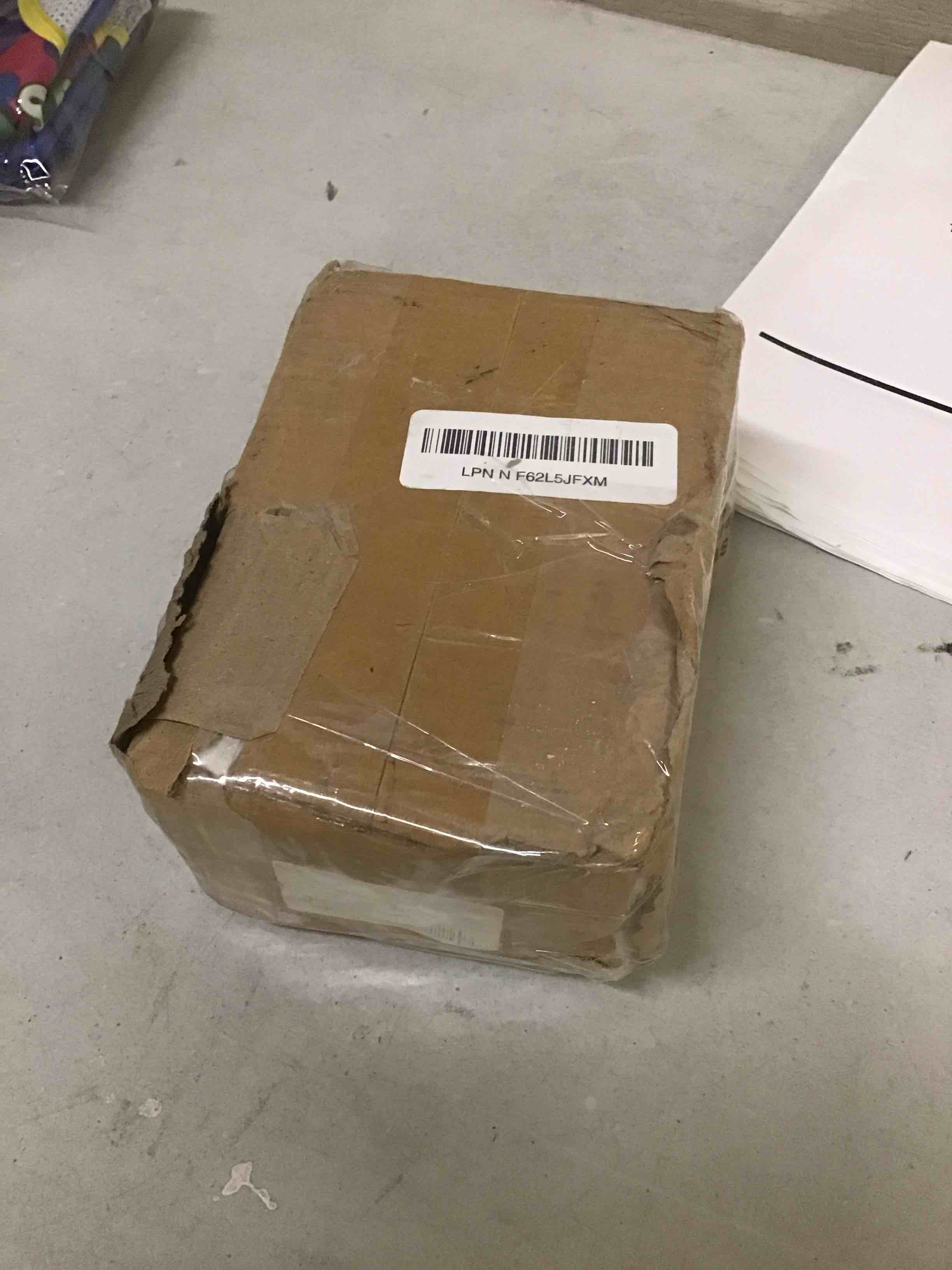 Condition photo showing As Is for 9527 product fanfold 4 x 6 direct thermal labels white perforated shipping labels, 500pcs per stack,1 stack 1 stacks | 500 labels white