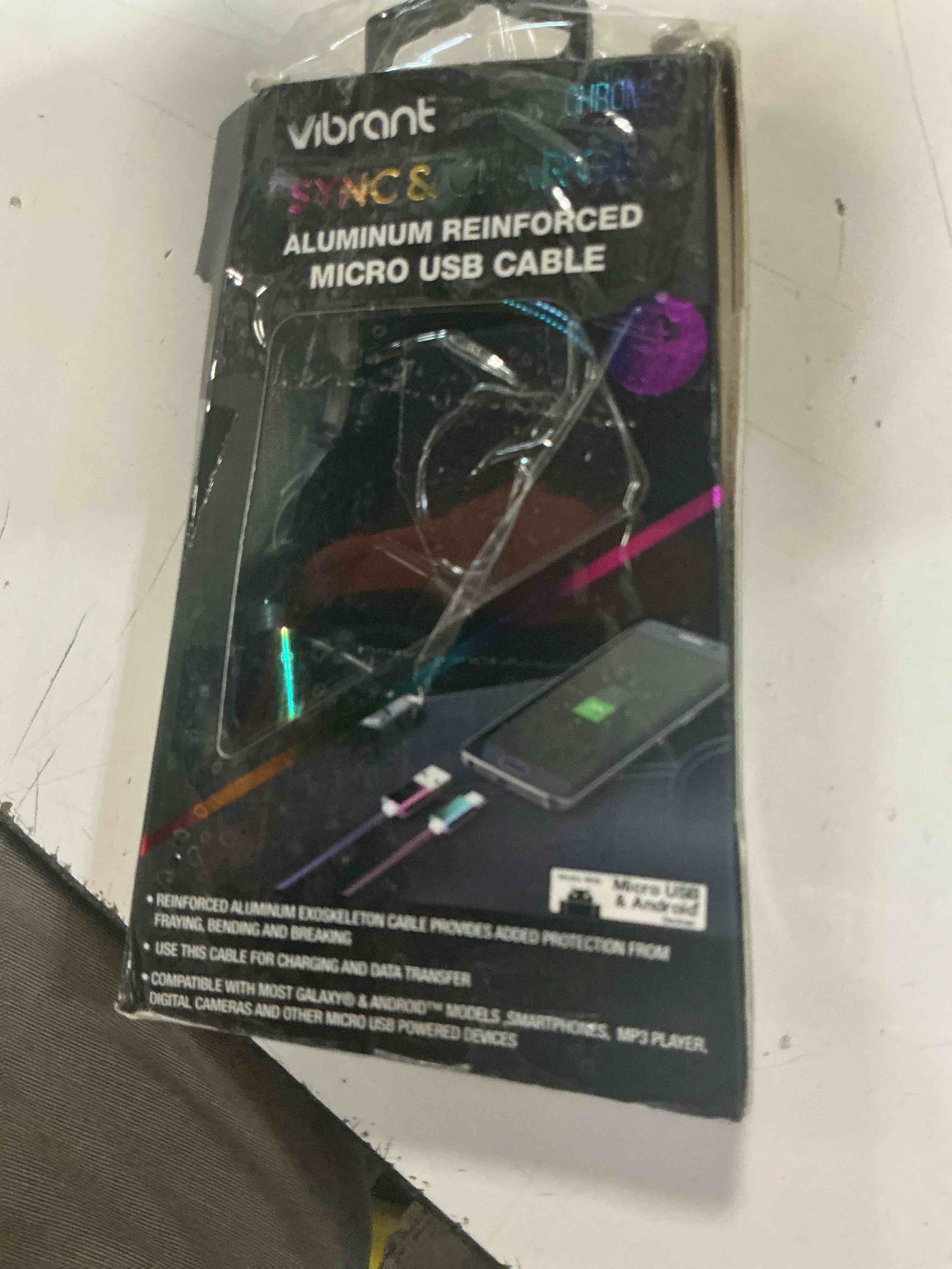 https://s3.amazonaws.com/lotting-images-prod/bidfta/PNK7479057_1789485011291.jpeg