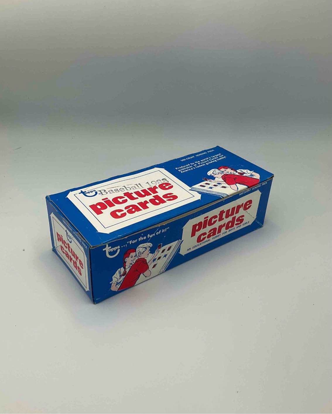 1988 Loaded 500 Card Wow! Tops 1988 Baseball 500 Card Vend Box, Direct From Original SEALED Shipping Case. Back in The Day These Vend Boxes Were Used By Distributors To Fill Sports Card Vending Machines, Each individual Box Contains 500 Pristine, Never Touched Randomly Packed Cards. 1988 Topps Baseball Has Tons of 80's Stars And Tom Glavine Rookie! You May Never See These From A SEALED Case Again! Epic Sports Card Memorabilia!