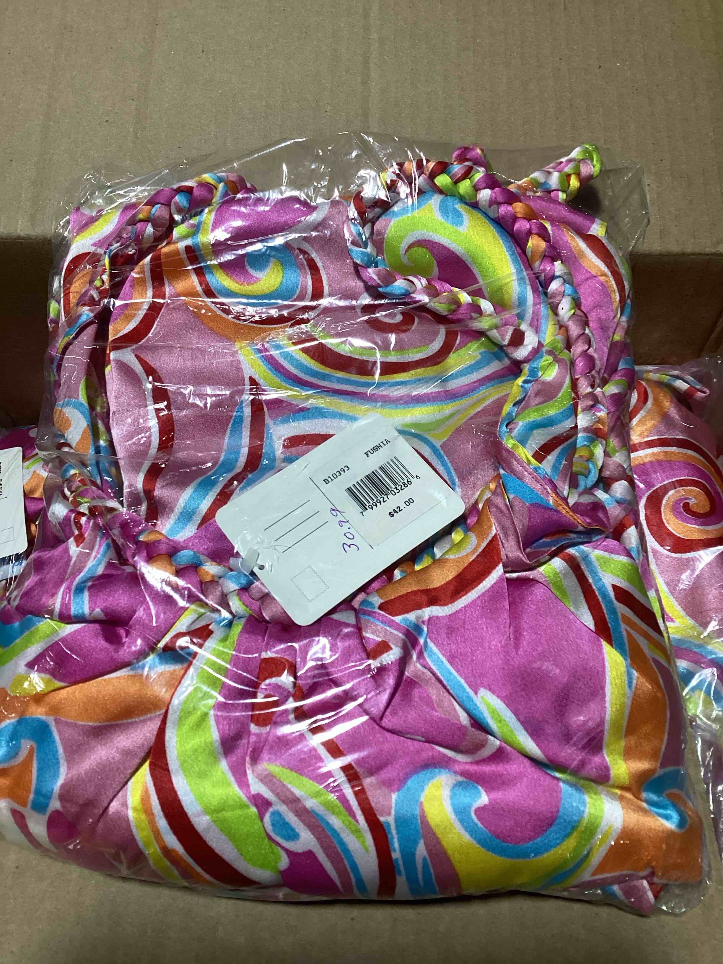https://s3.amazonaws.com/lotting-images-prod/bidfta/PNK7492016_1788187797962.jpeg
