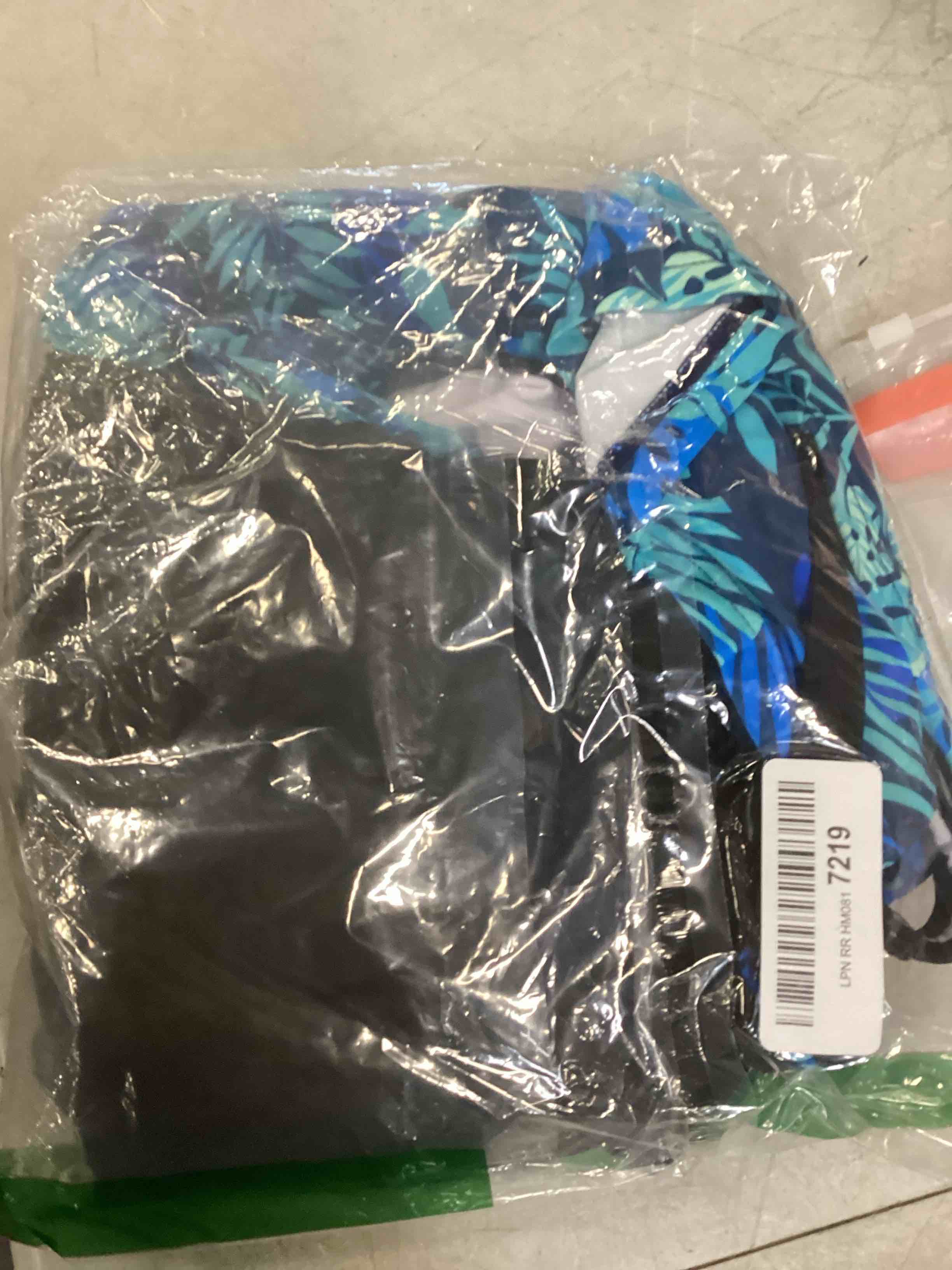 https://s3.amazonaws.com/lotting-images-prod/bidfta/PPE0002199_1729277143700.jpeg