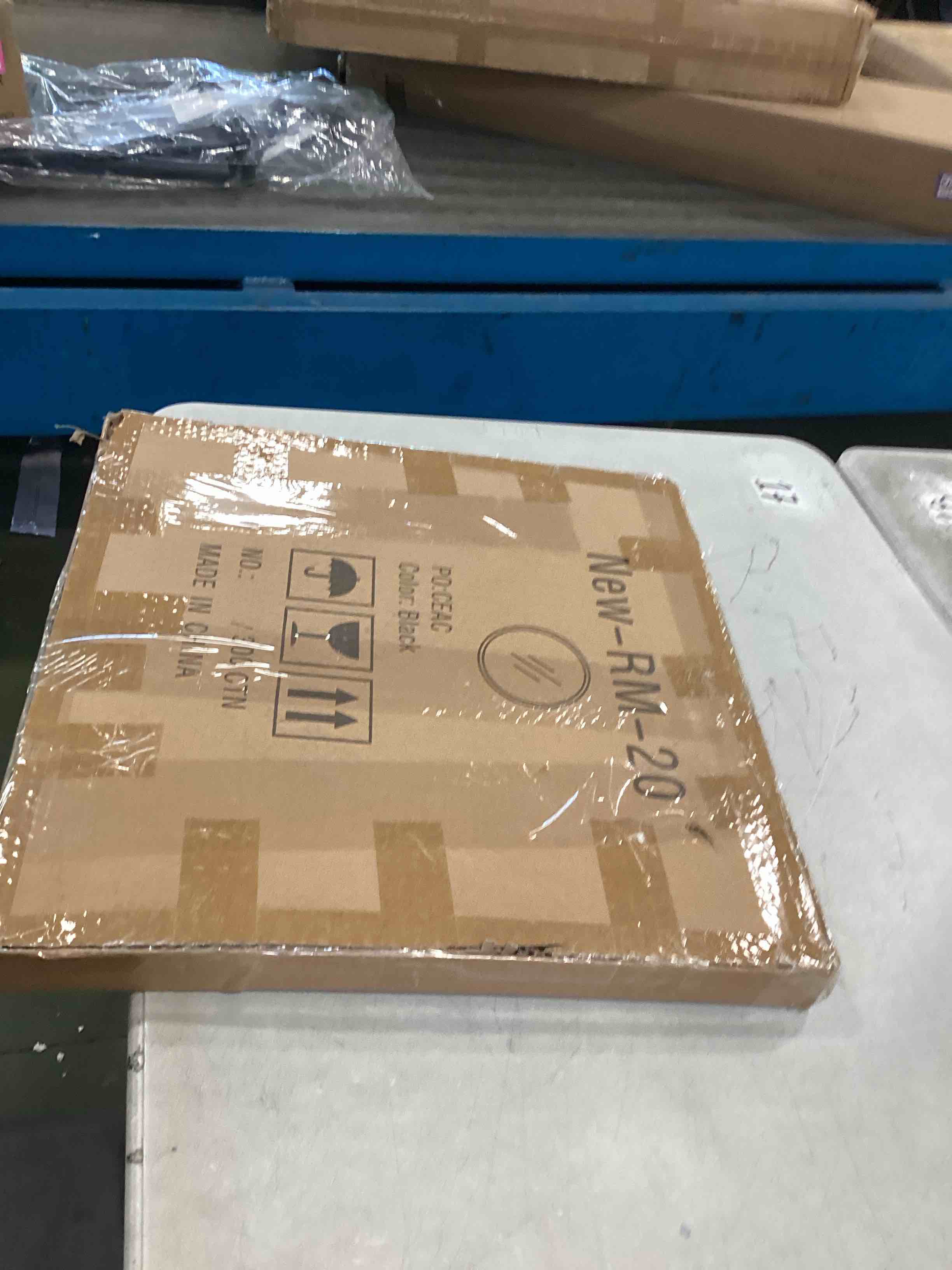 https://s3.amazonaws.com/lotting-images-prod/bidfta/PPE0003206_1728652407610.jpeg