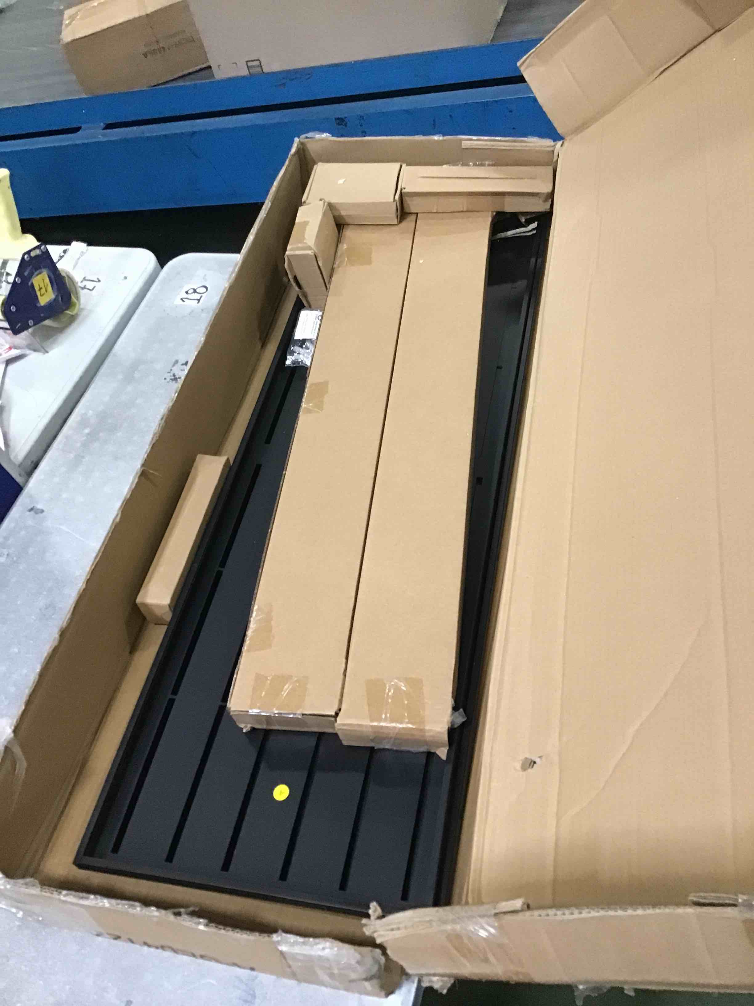 https://s3.amazonaws.com/lotting-images-prod/bidfta/PPE0003294_1728404054008.jpeg