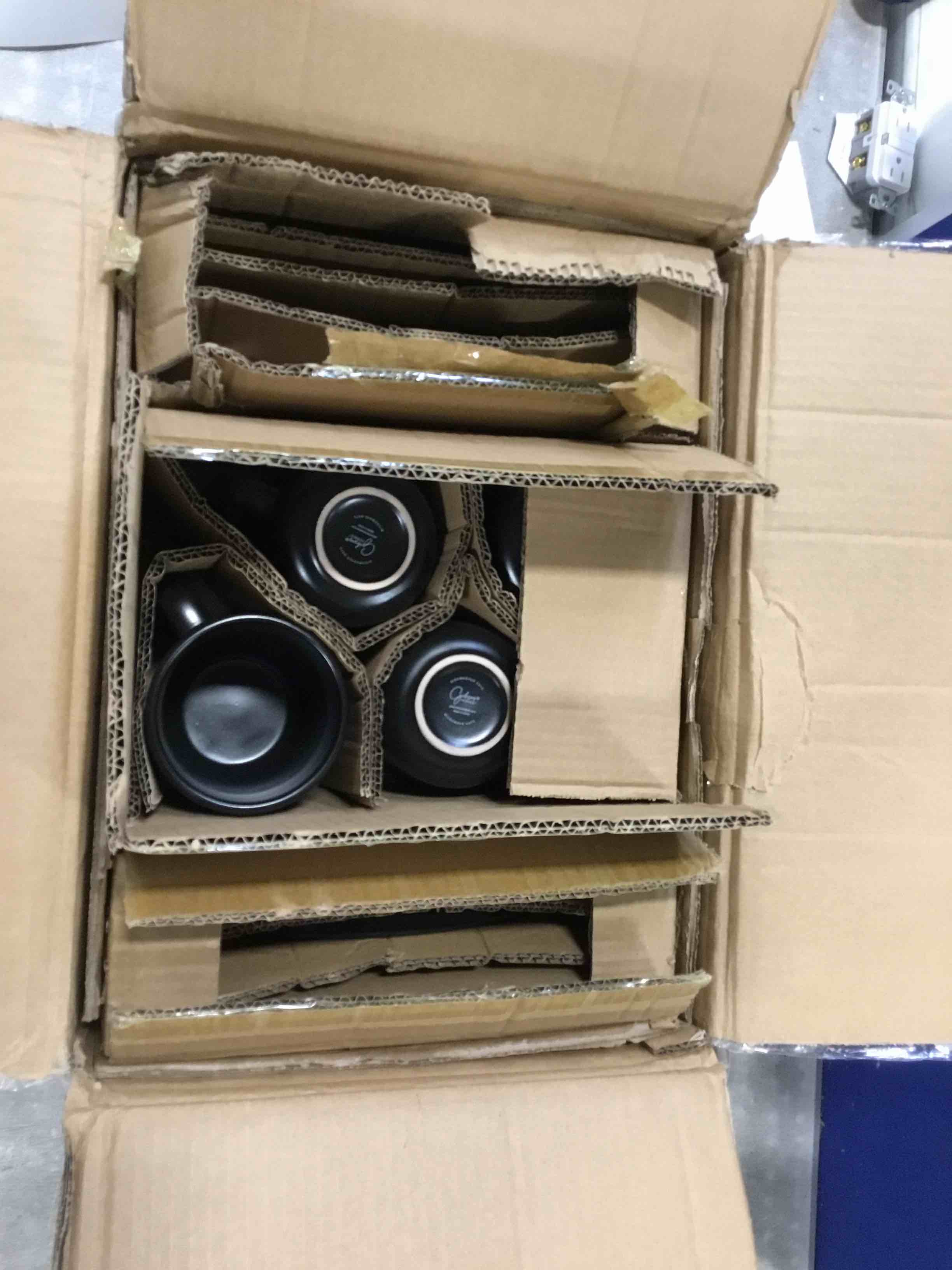https://s3.amazonaws.com/lotting-images-prod/bidfta/PPE0003548_1727364860174.jpeg