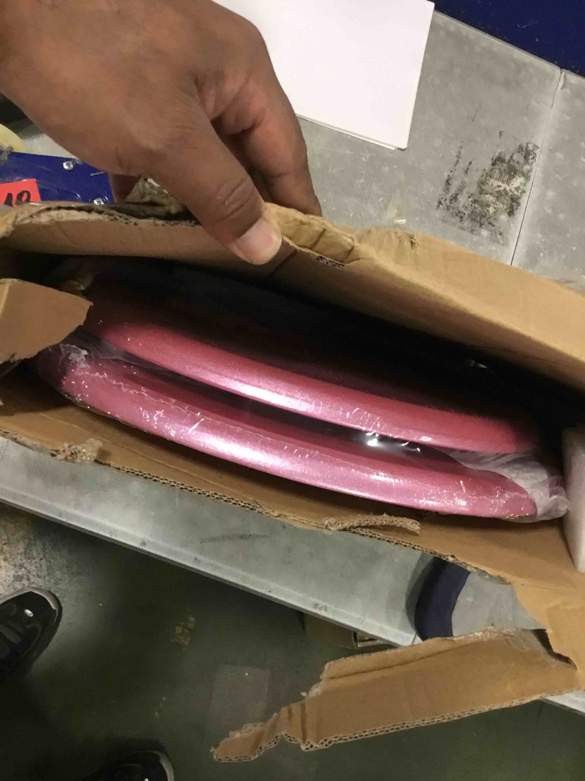 https://s3.amazonaws.com/lotting-images-prod/bidfta/PPE0003621_1727352968359.jpeg