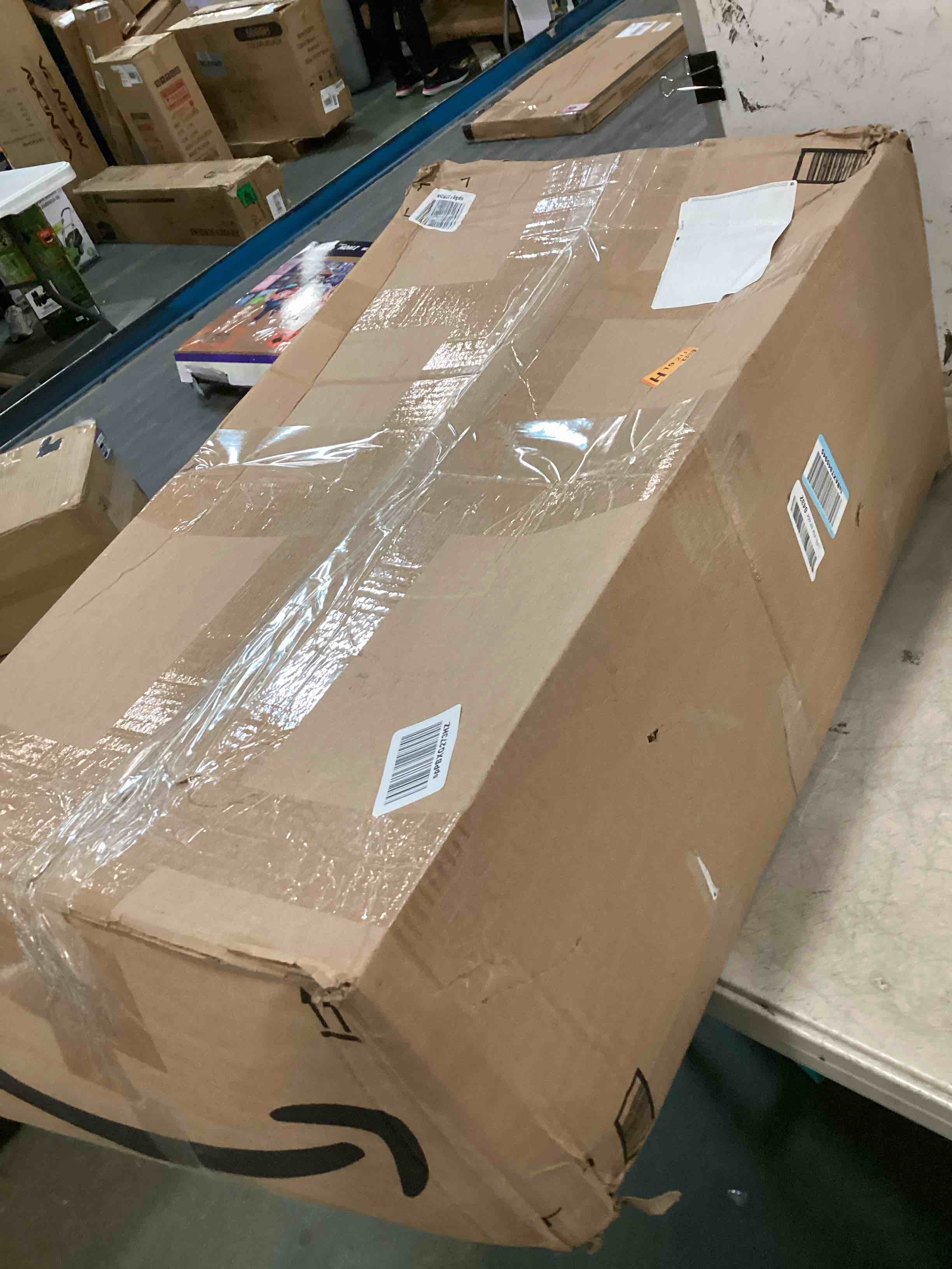 https://s3.amazonaws.com/lotting-images-prod/bidfta/PPE0005968_1724458190918.jpeg