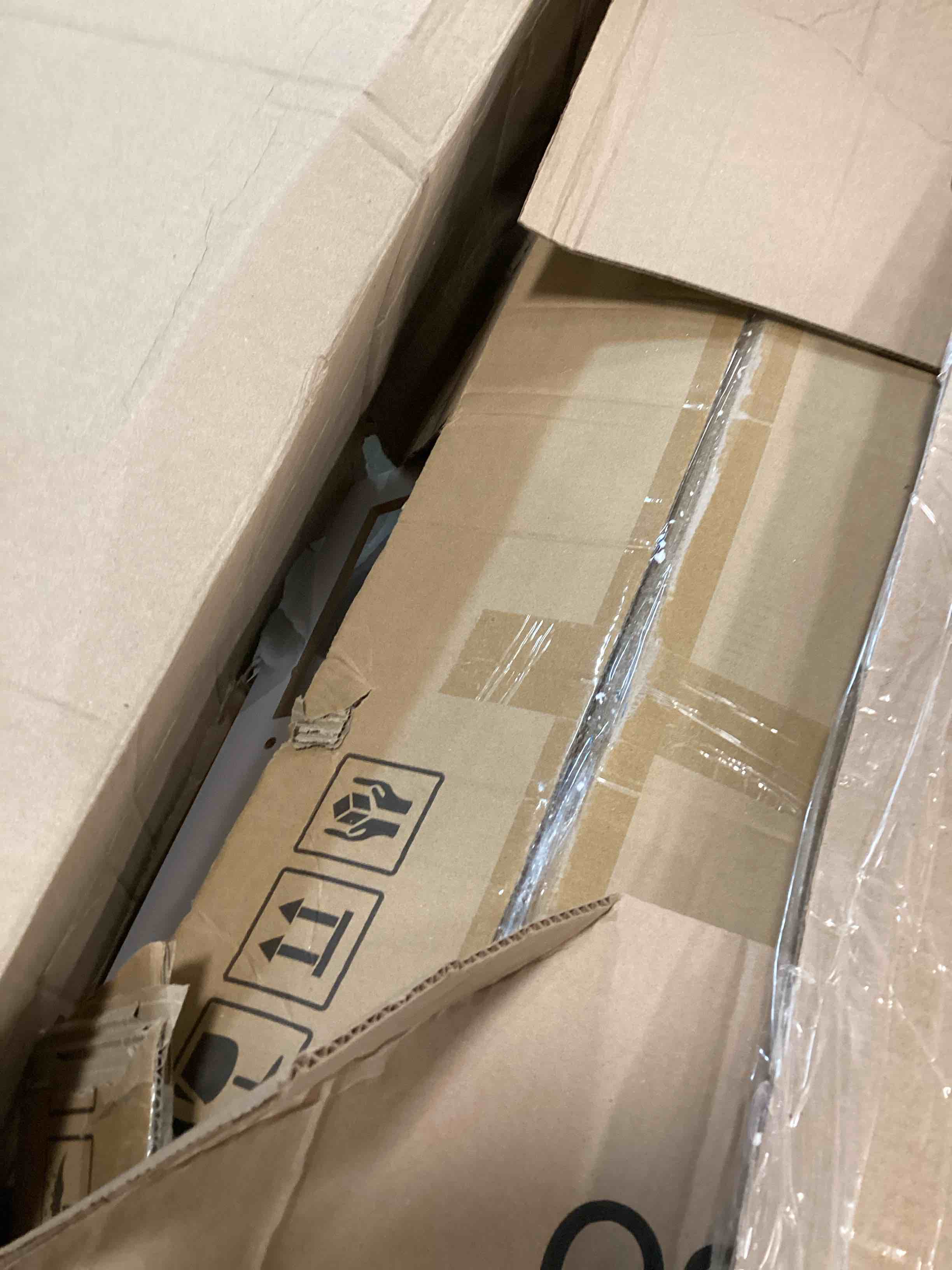 https://s3.amazonaws.com/lotting-images-prod/bidfta/PPE0005968_1724458237112.jpeg
