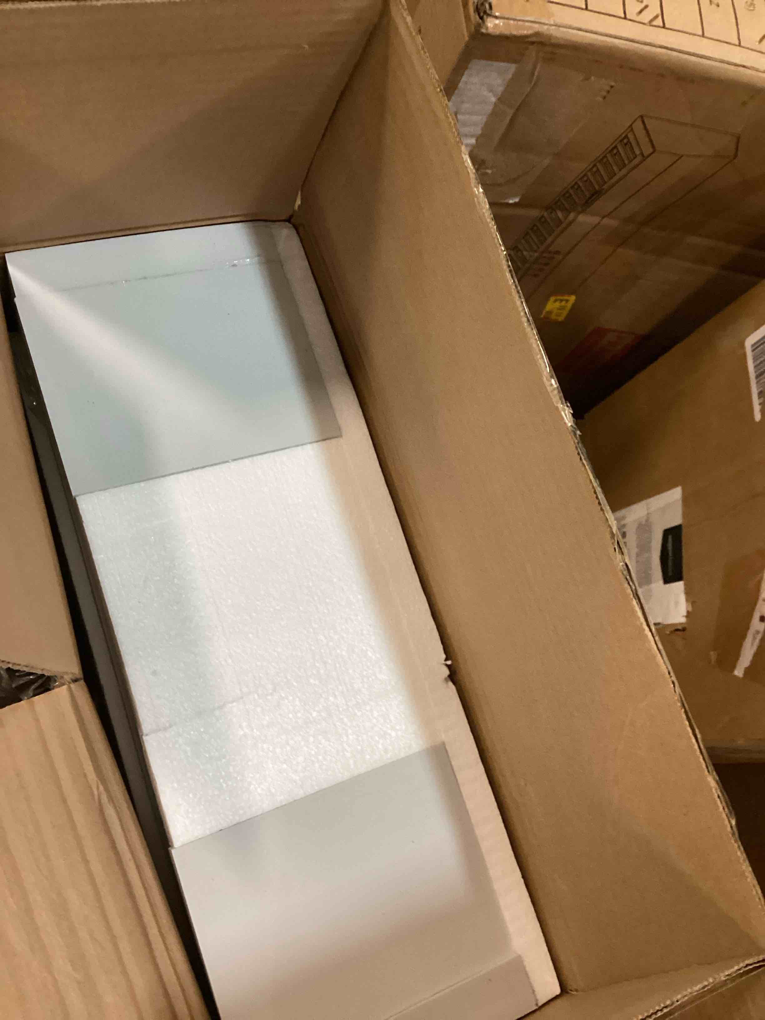 https://s3.amazonaws.com/lotting-images-prod/bidfta/PPE0007117_1728362511905.jpeg