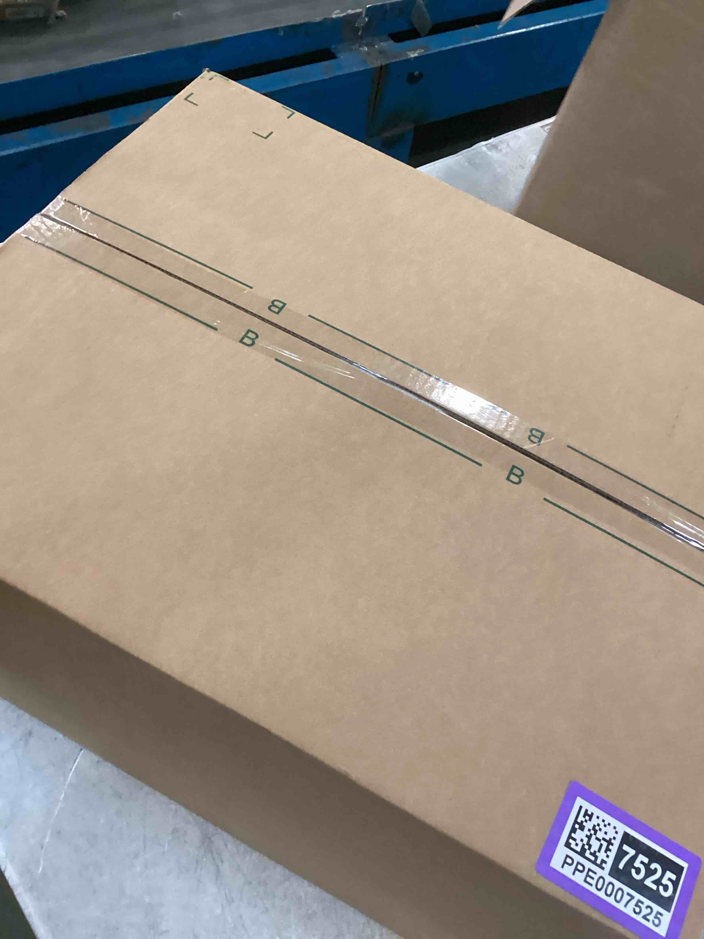 https://s3.amazonaws.com/lotting-images-prod/bidfta/PPE0007525_1727718937653.jpeg