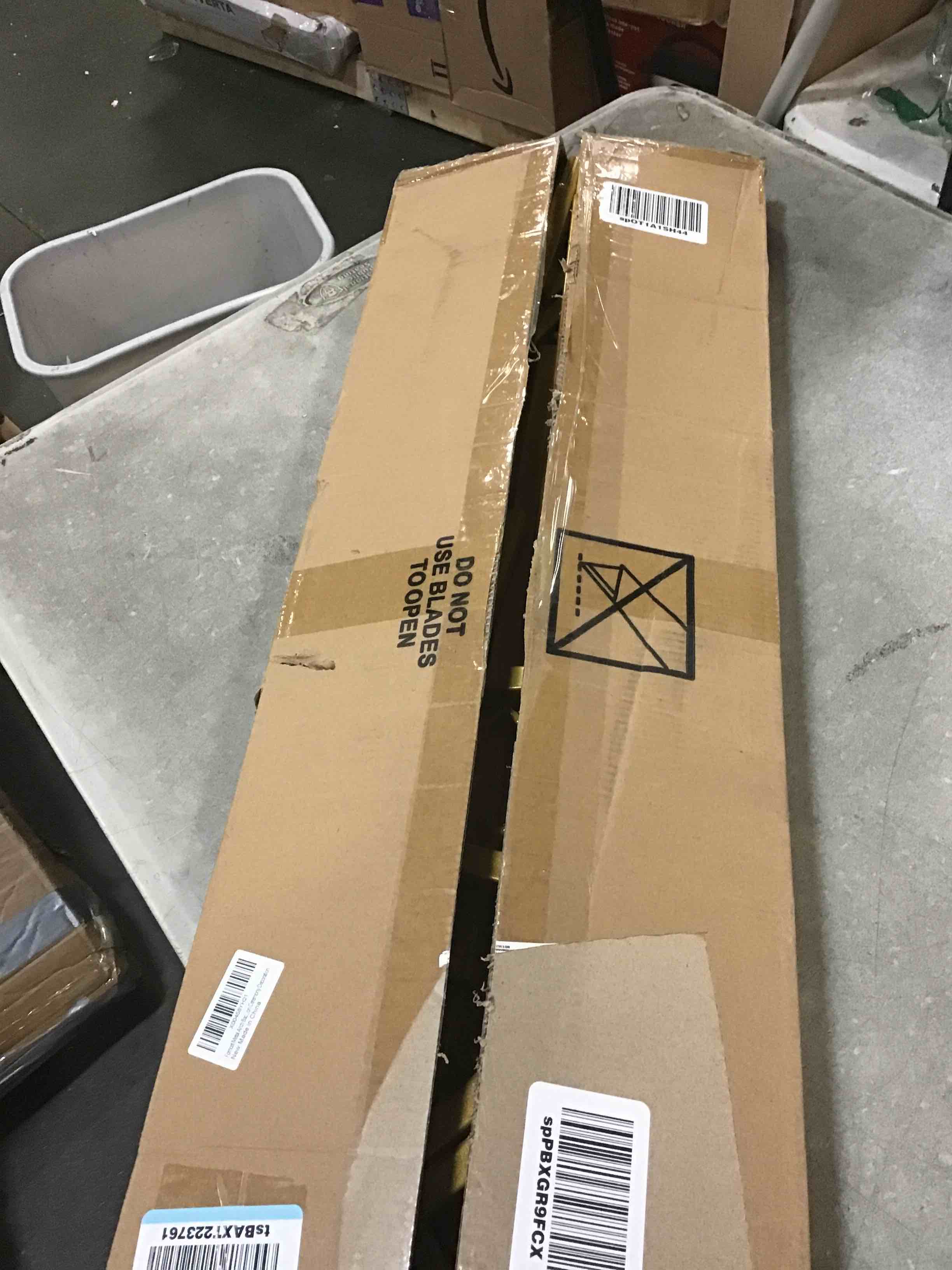 https://s3.amazonaws.com/lotting-images-prod/bidfta/PPE0008437_1724904282436.jpeg
