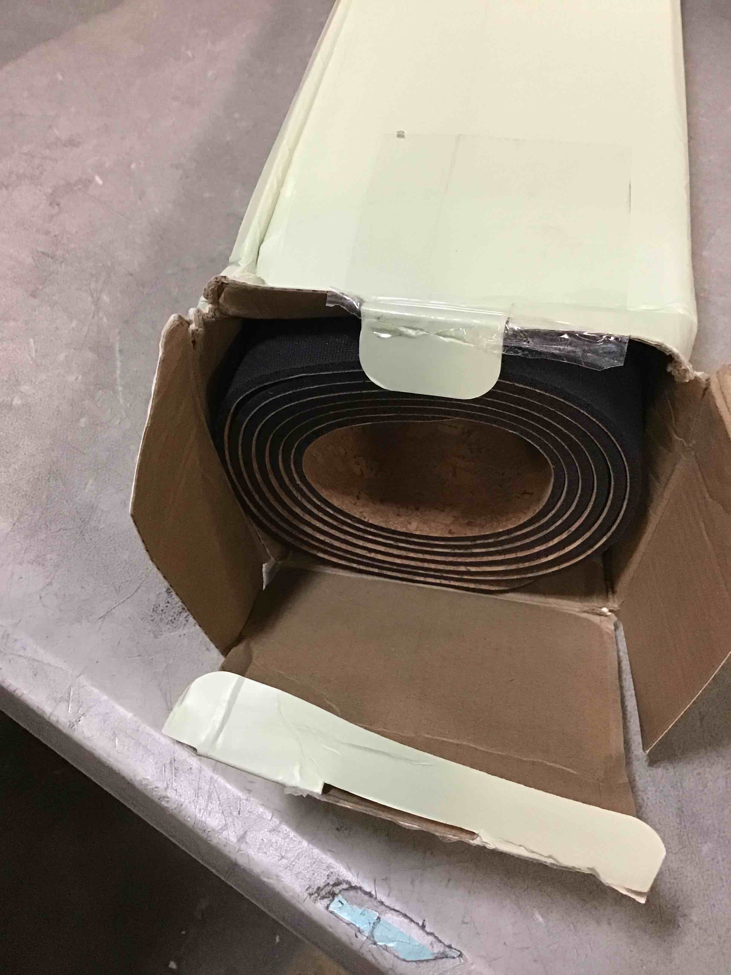 https://s3.amazonaws.com/lotting-images-prod/bidfta/PPE0008891_1724719738571.jpeg