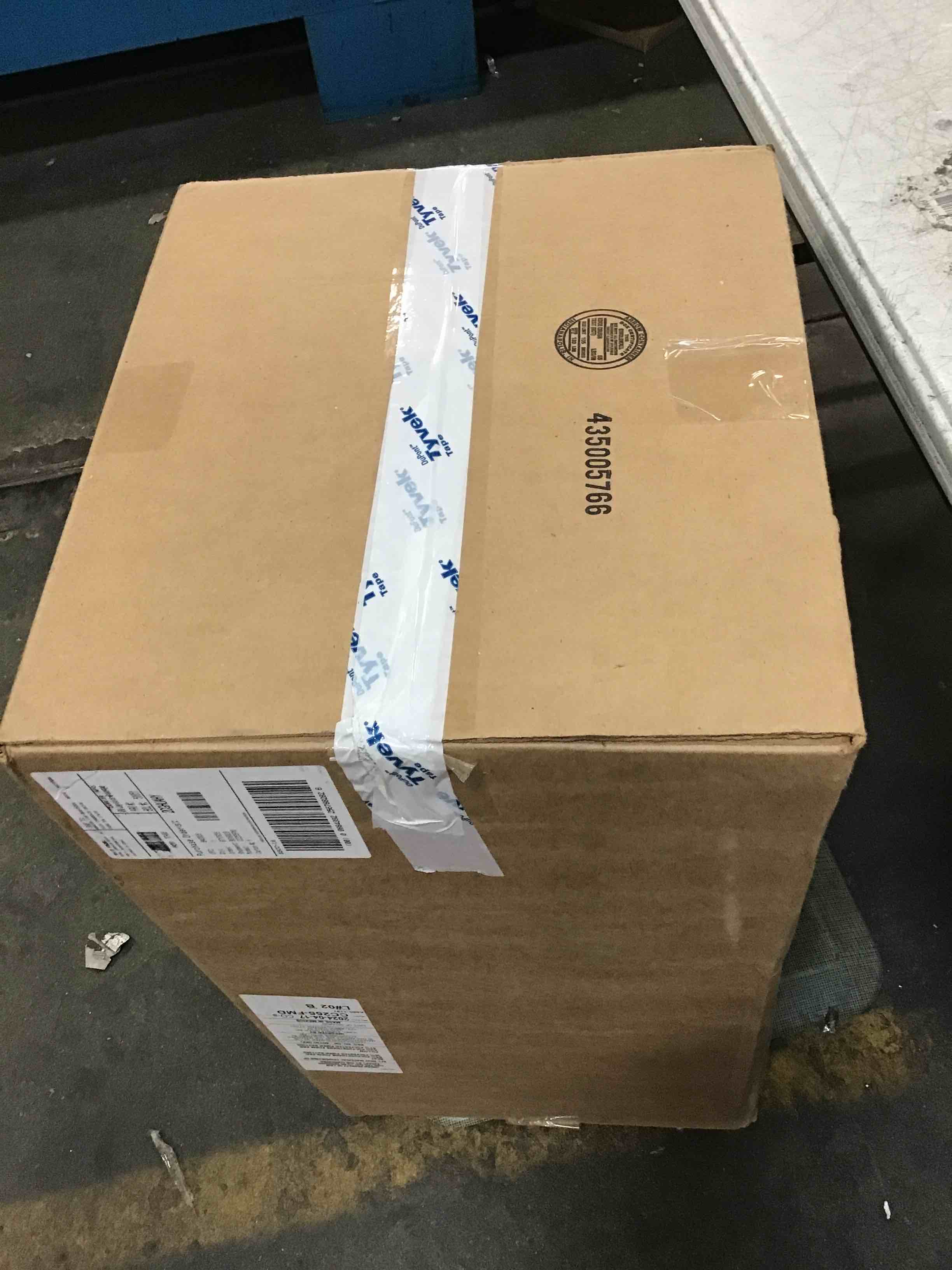 https://s3.amazonaws.com/lotting-images-prod/bidfta/PPE0009995_1724190915588.jpeg
