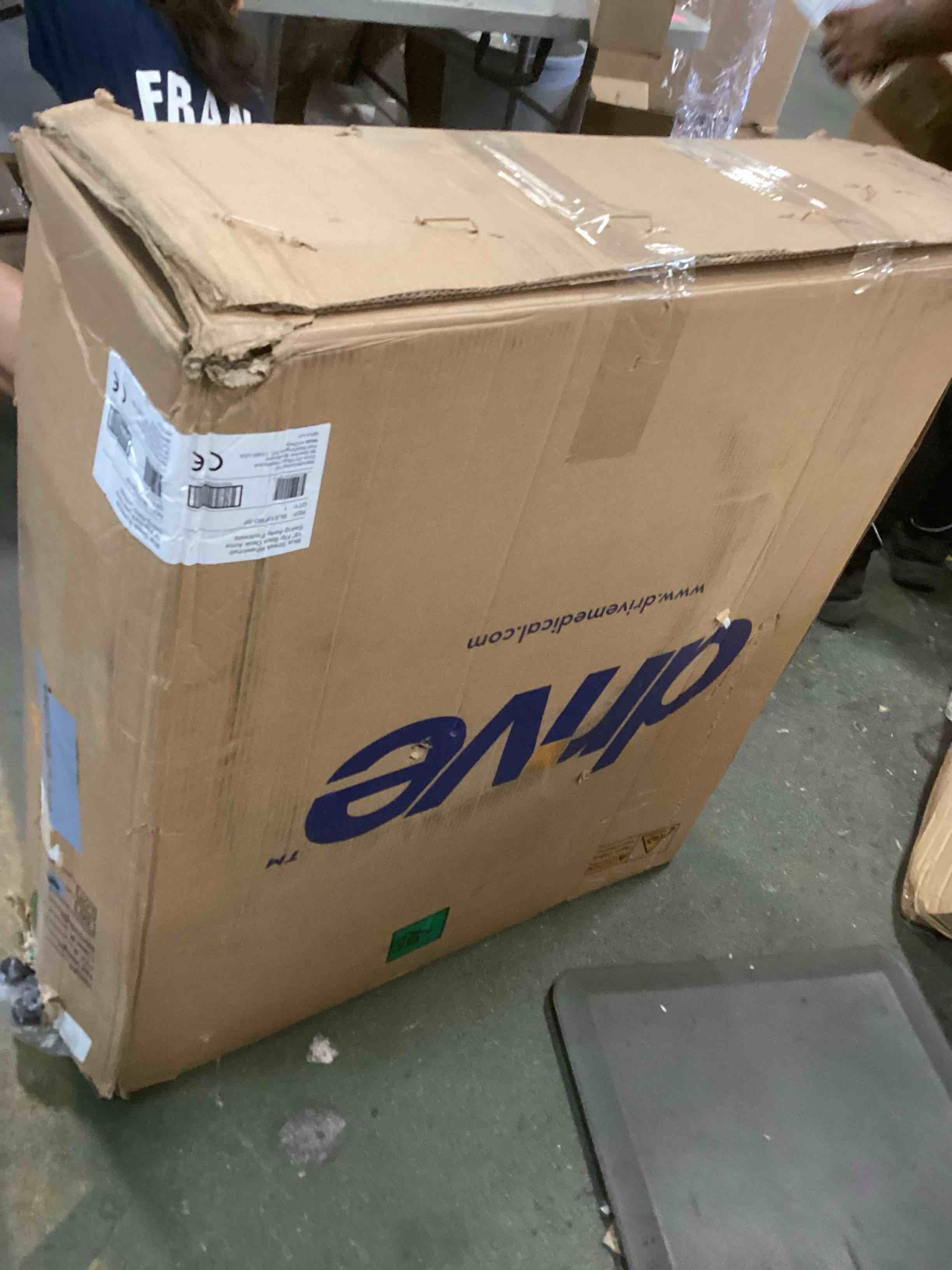 https://s3.amazonaws.com/lotting-images-prod/bidfta/PPE0010861_1724688450124.jpeg