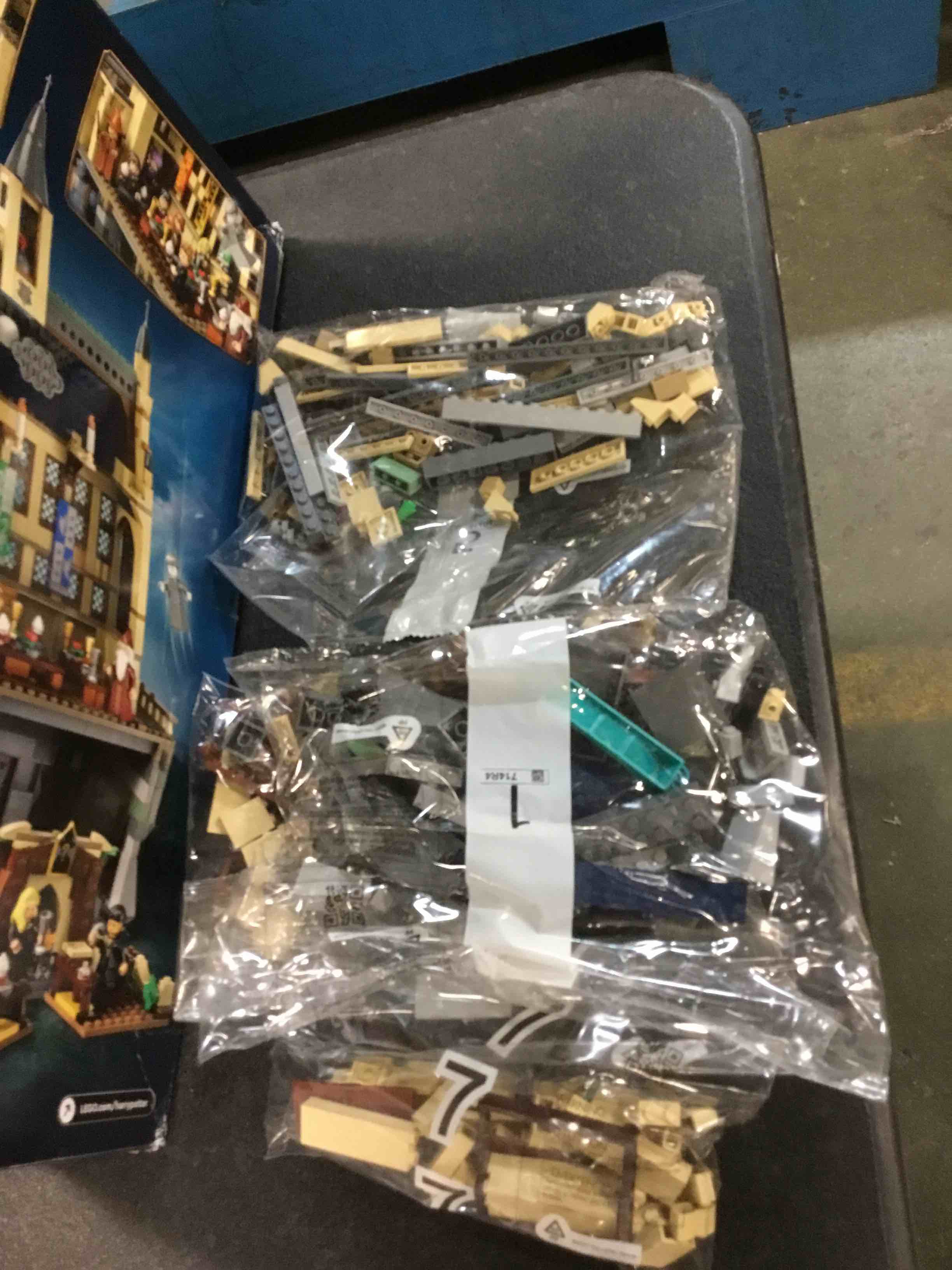 https://s3.amazonaws.com/lotting-images-prod/bidfta/PPE0011053_1724470033594.jpeg