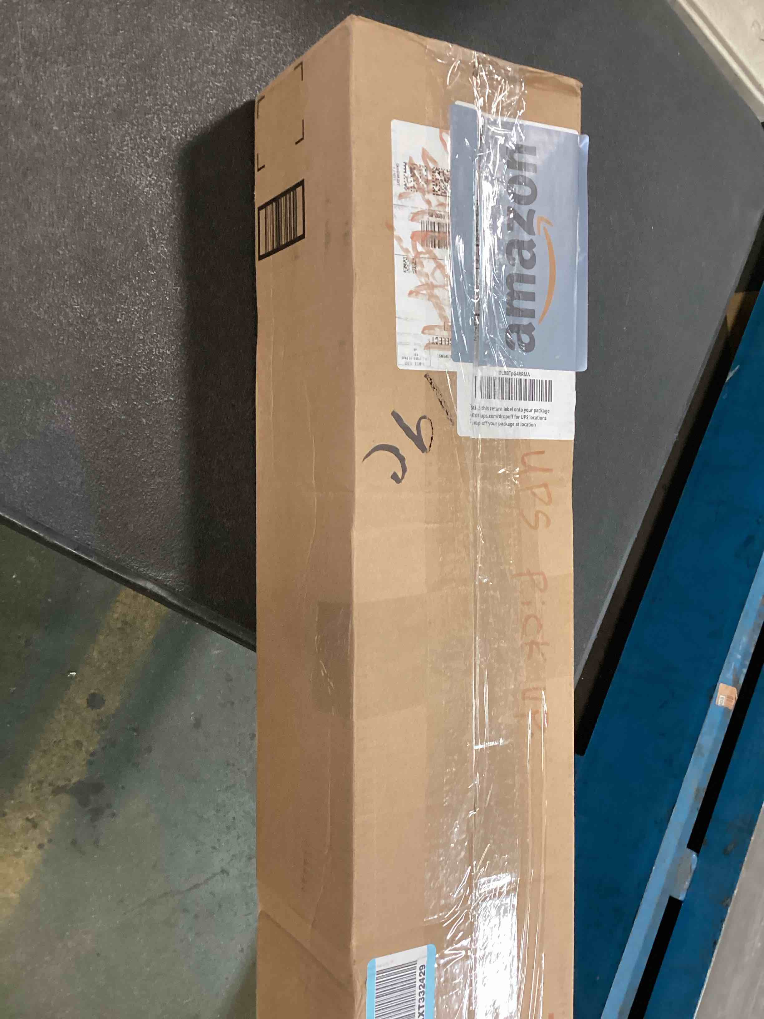 https://s3.amazonaws.com/lotting-images-prod/bidfta/PPE0011819_1724277119273.jpeg