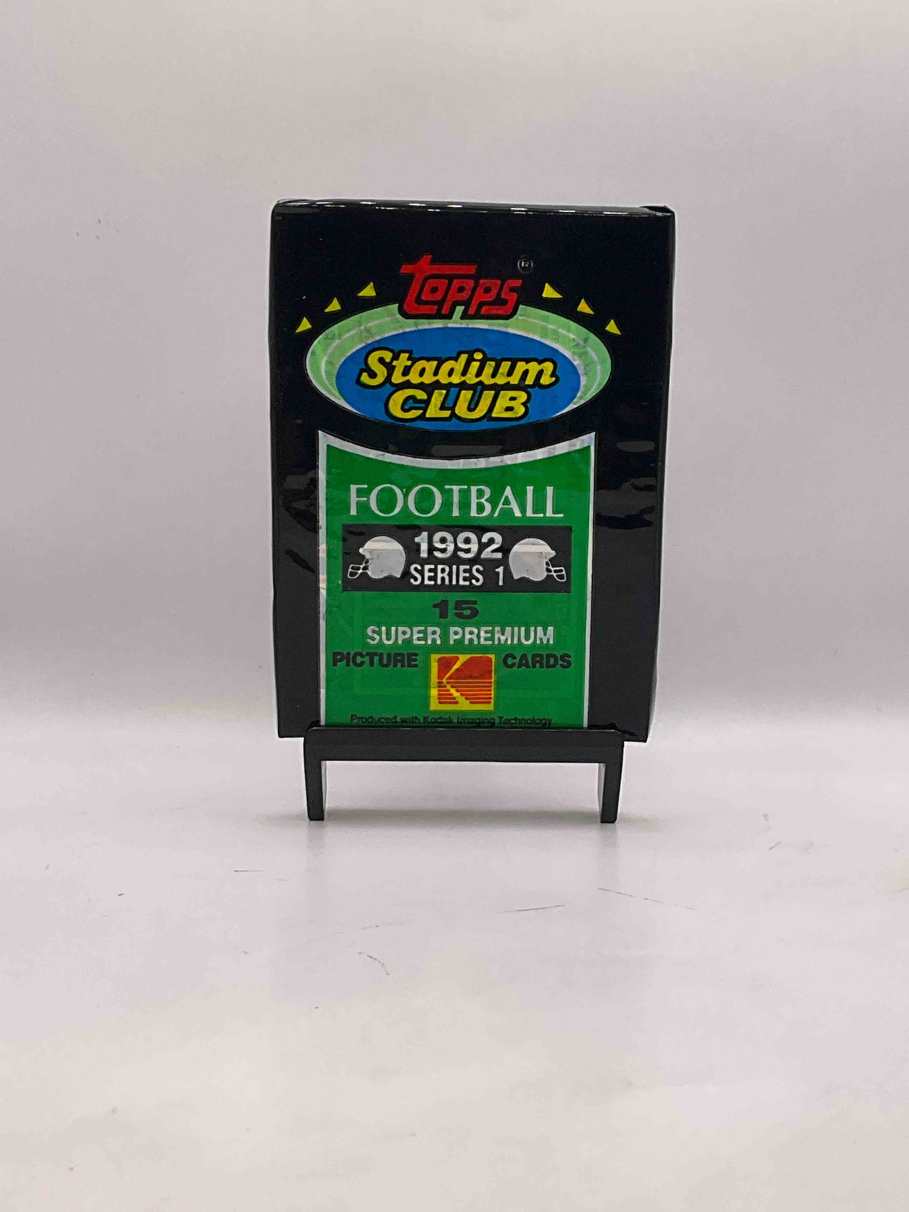 Brett Favre Insanity! 1992 Topps Stadium Club Unopened Packs! These High End Packs Could Have Some Awesome Cards! Topps Super Premium Picture Cards… With Possible Brett Favre, Mint 10 Worth Over $250! All Direct From Original Box!