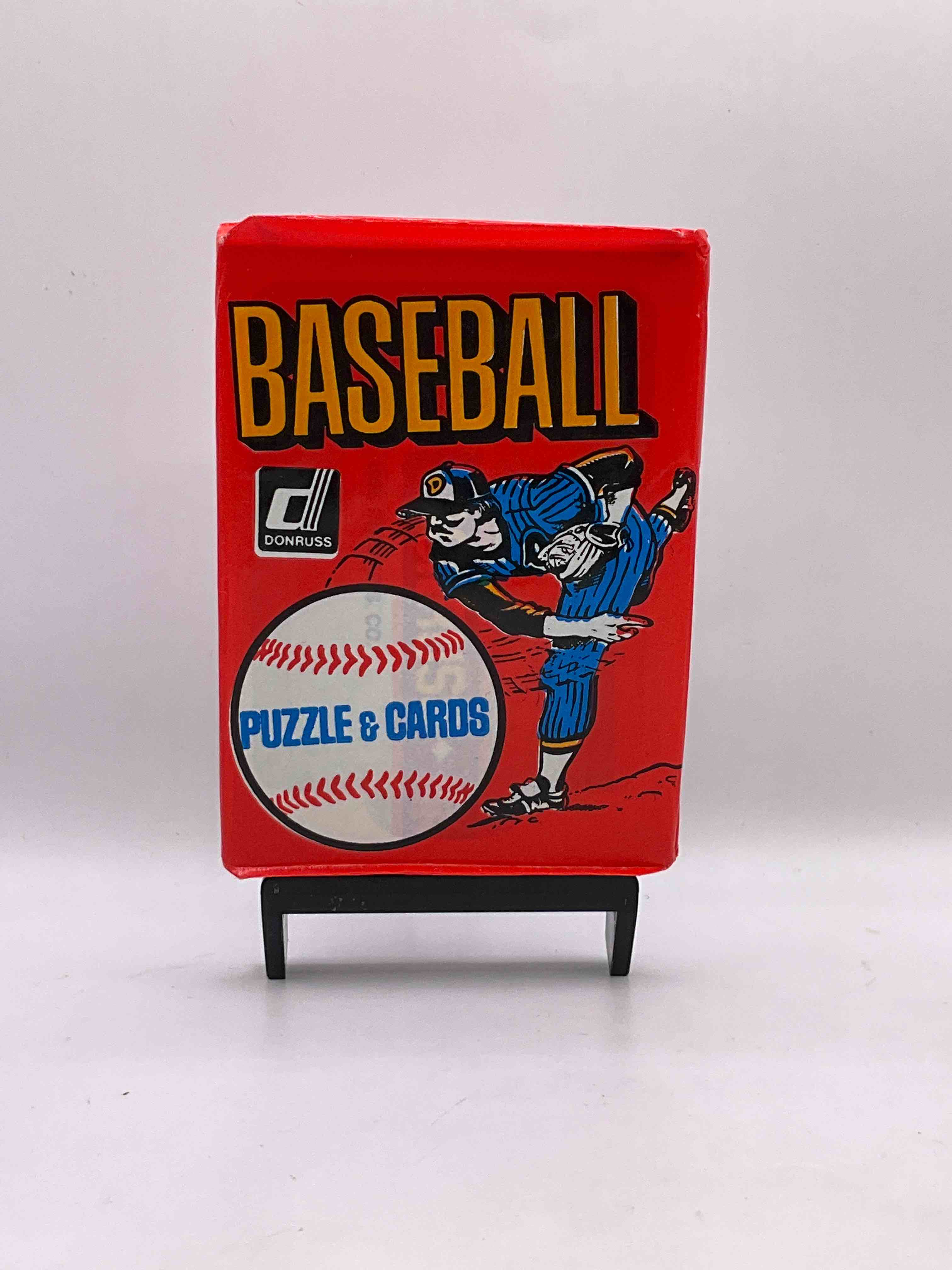 Ultra Rare! 1981 Donruss Baseball Unopened Sports Cards Wax Pack, Direct From Original Retail Box! Search For Valuable Rickey Henderson #119 (PSA 10 $700+ Value) Nolan Ryan #260 (PSA 10 $250+ Value), Tim Raines Rookie #538 (PSA 10 $250+ Value) & Way Too Many Other Valuable Cards To List! Super Hard To Find, Excellent Condition & Rare!