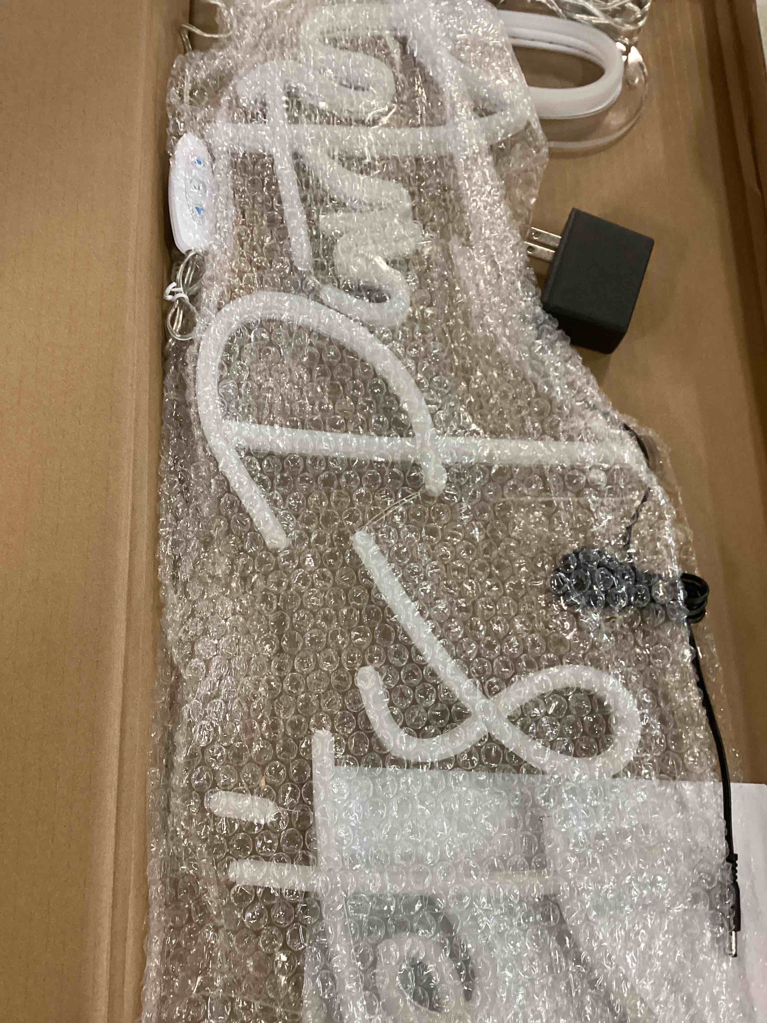 https://s3.amazonaws.com/lotting-images-prod/bidfta/PPE00146364_1728668025439.jpeg