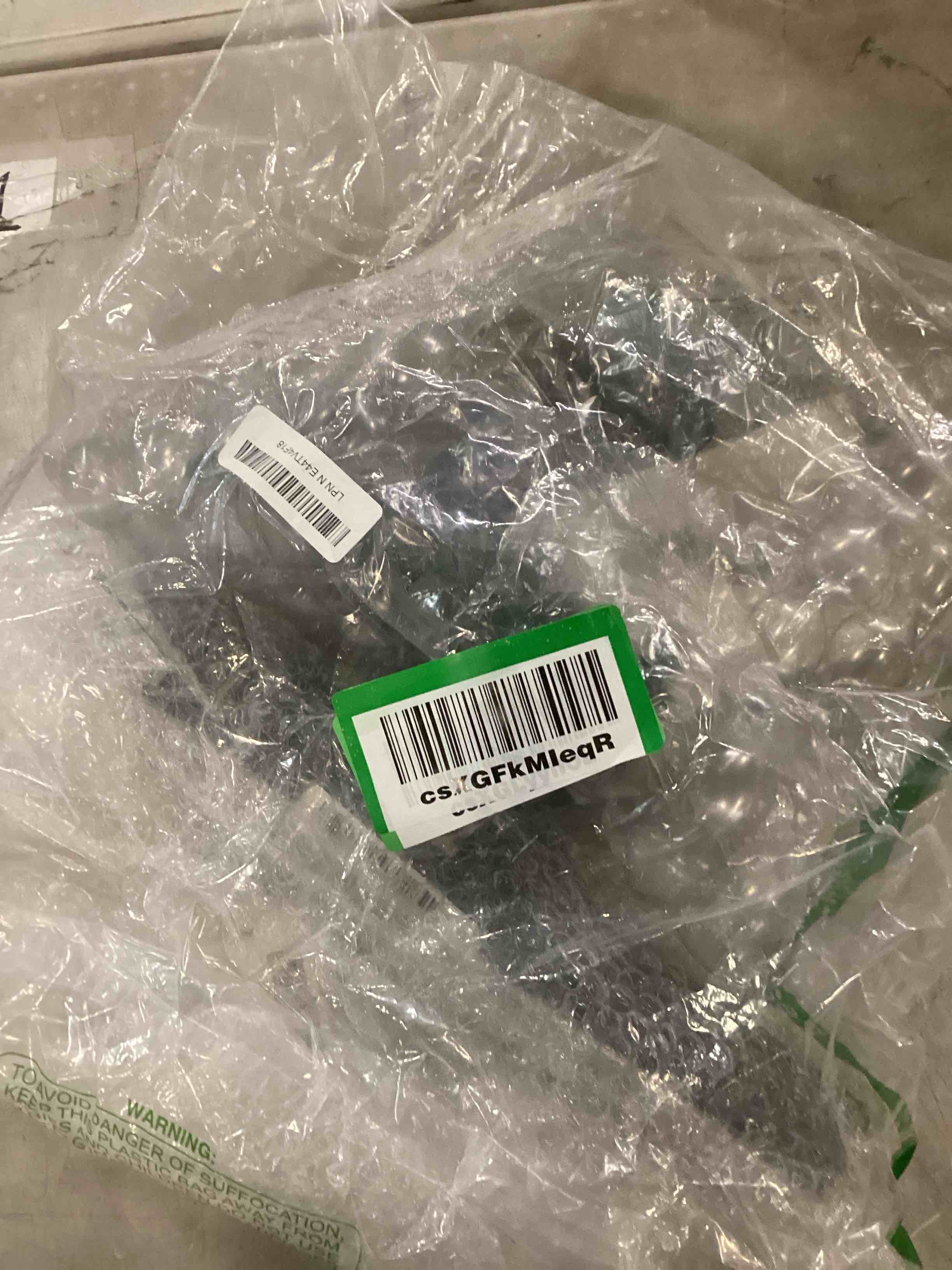 https://s3.amazonaws.com/lotting-images-prod/bidfta/PPE00146560_1728570904527.jpeg