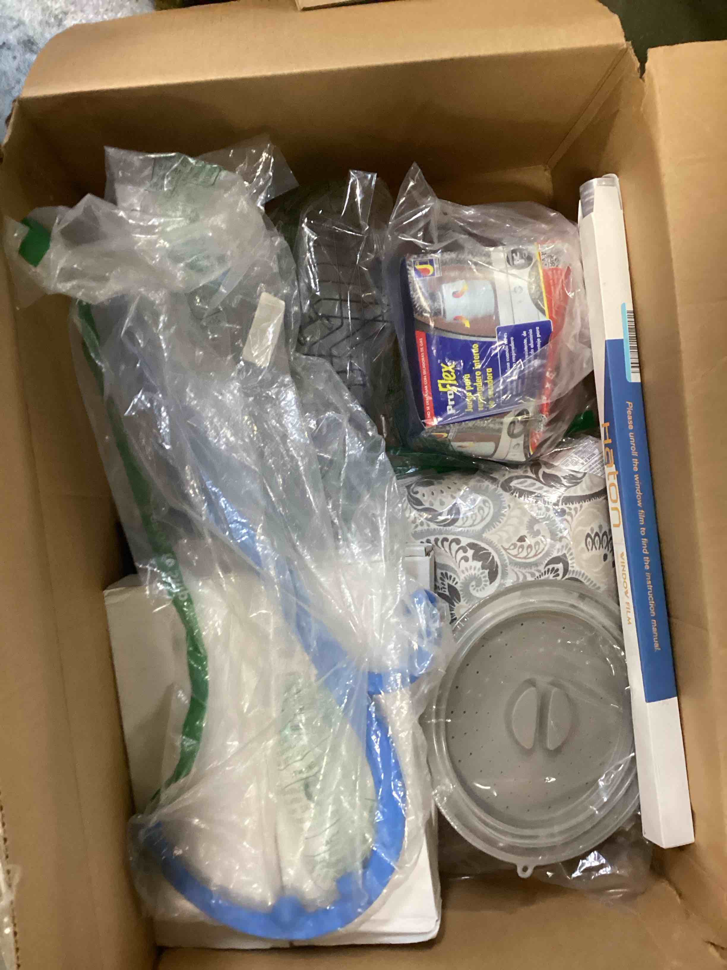 Assorted of Products for the Maintenance or Decoration of the Home (it can include a variety of sizes and models)