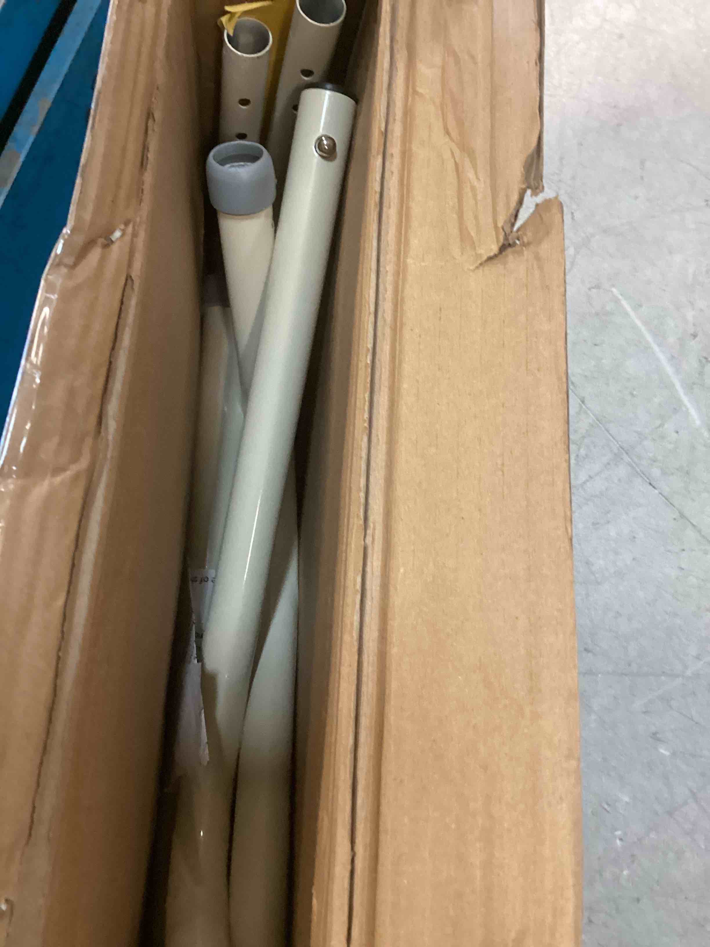 https://s3.amazonaws.com/lotting-images-prod/bidfta/PPE00146982_1728417494482.jpeg
