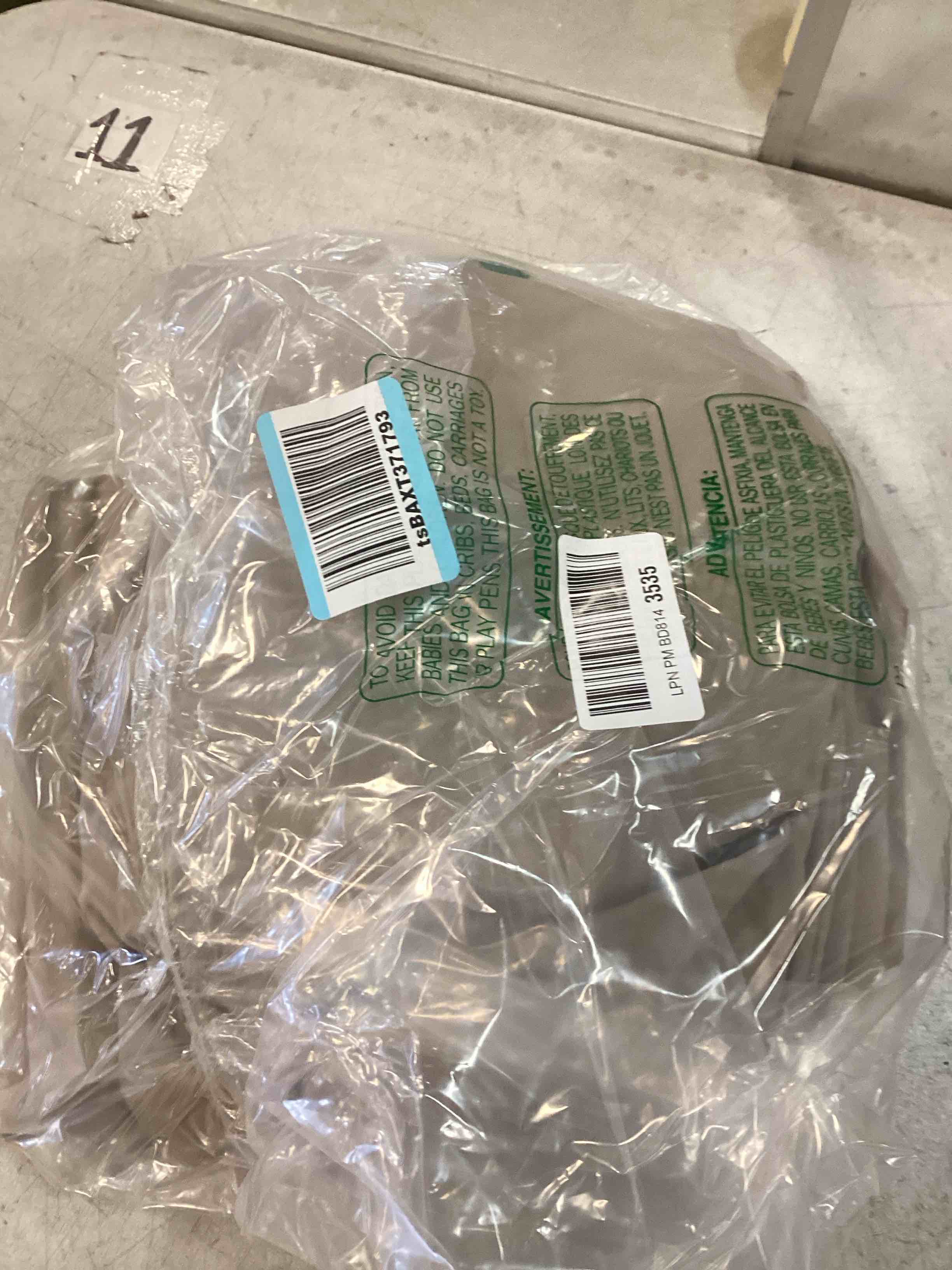 https://s3.amazonaws.com/lotting-images-prod/bidfta/PPE00147073_1728404345850.jpeg