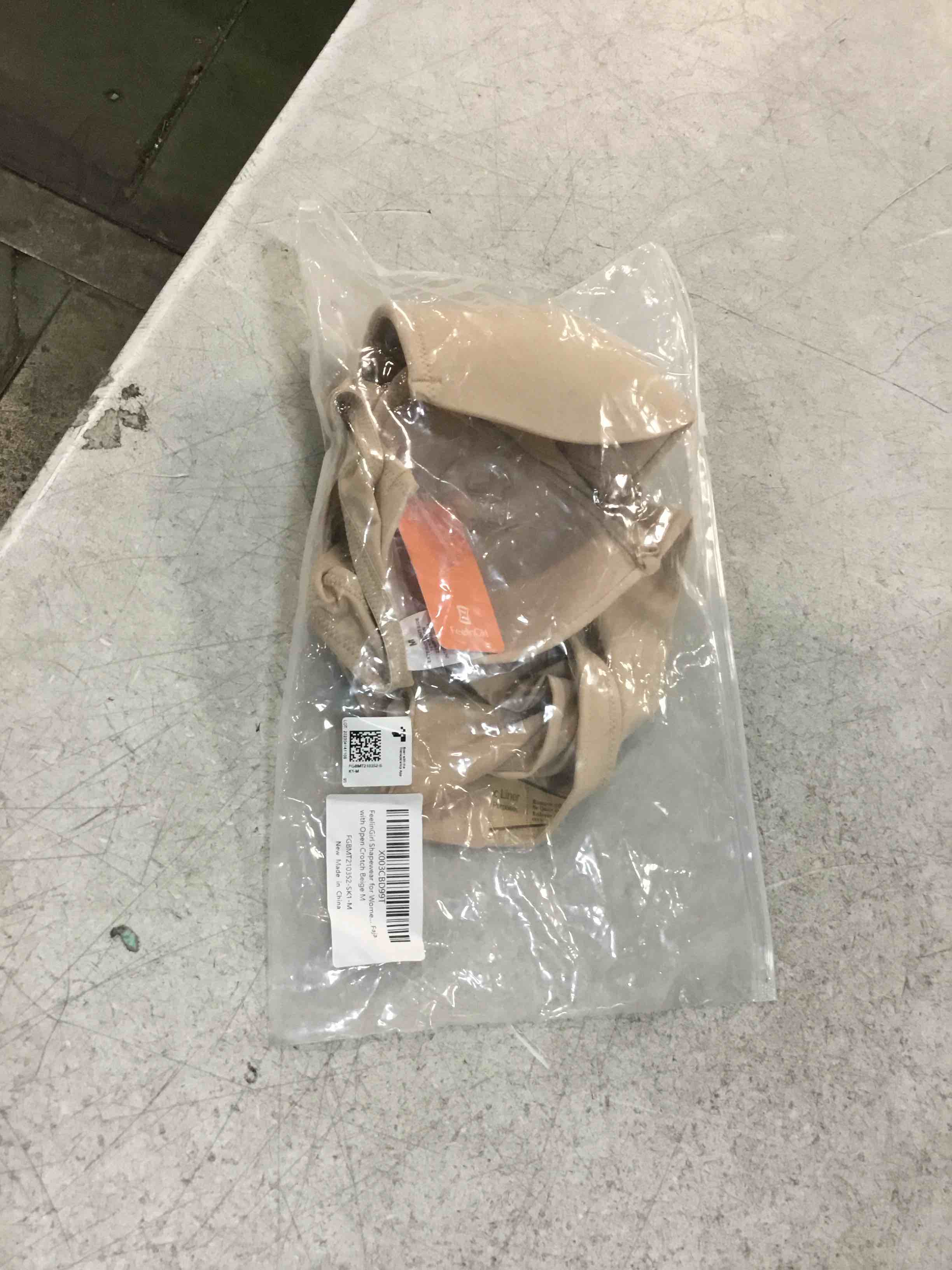 https://s3.amazonaws.com/lotting-images-prod/bidfta/PPE00147242_1728363936581.jpeg