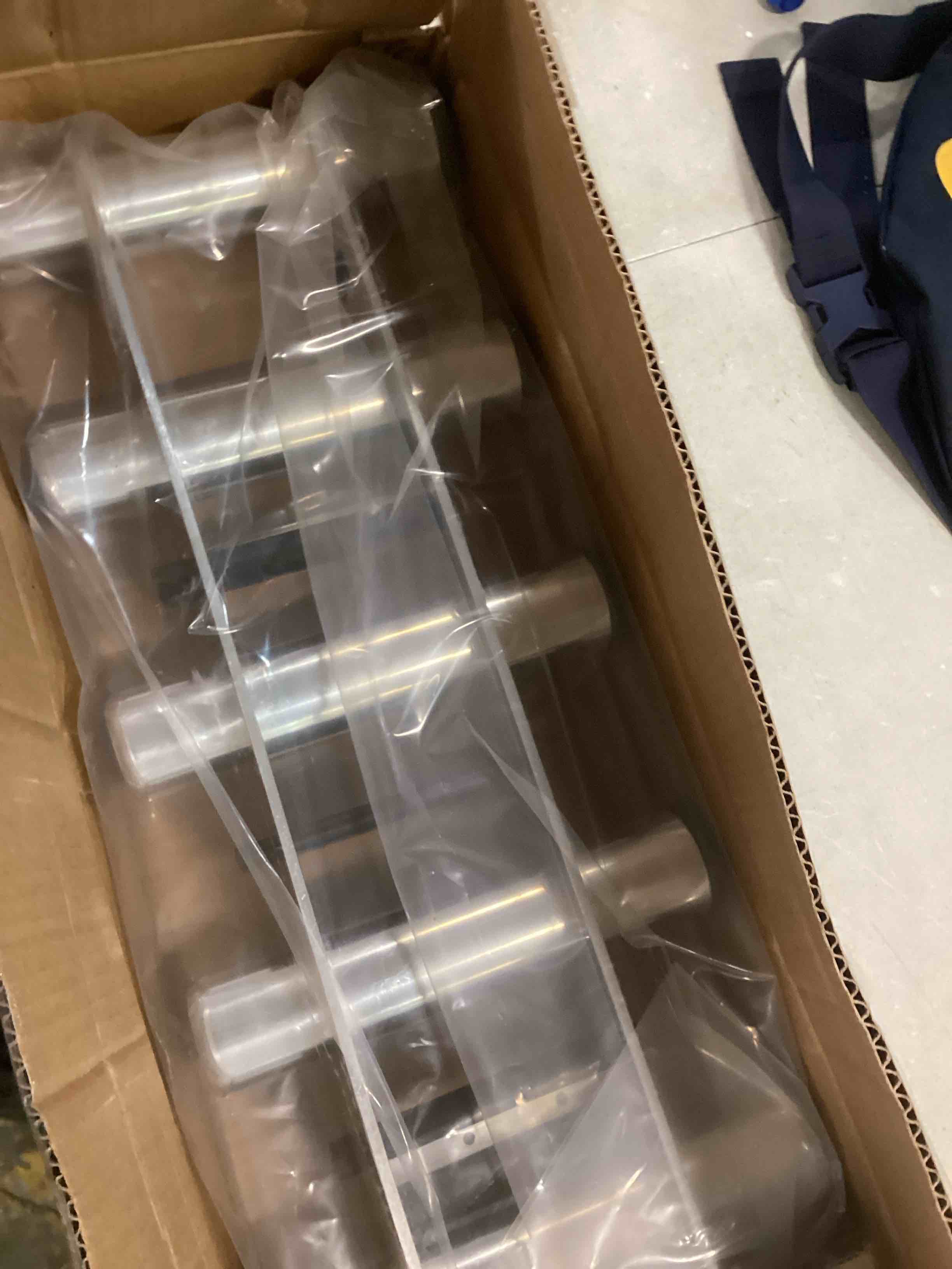 https://s3.amazonaws.com/lotting-images-prod/bidfta/PPE00147791_1727960589657.jpeg