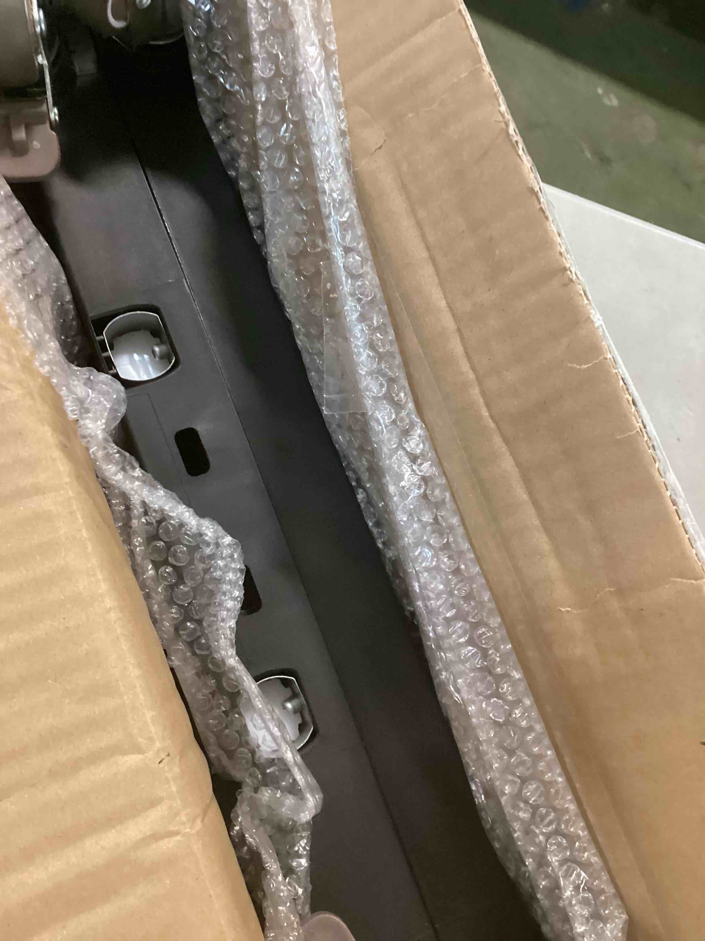 https://s3.amazonaws.com/lotting-images-prod/bidfta/PPE00147864_1727897639527.jpeg