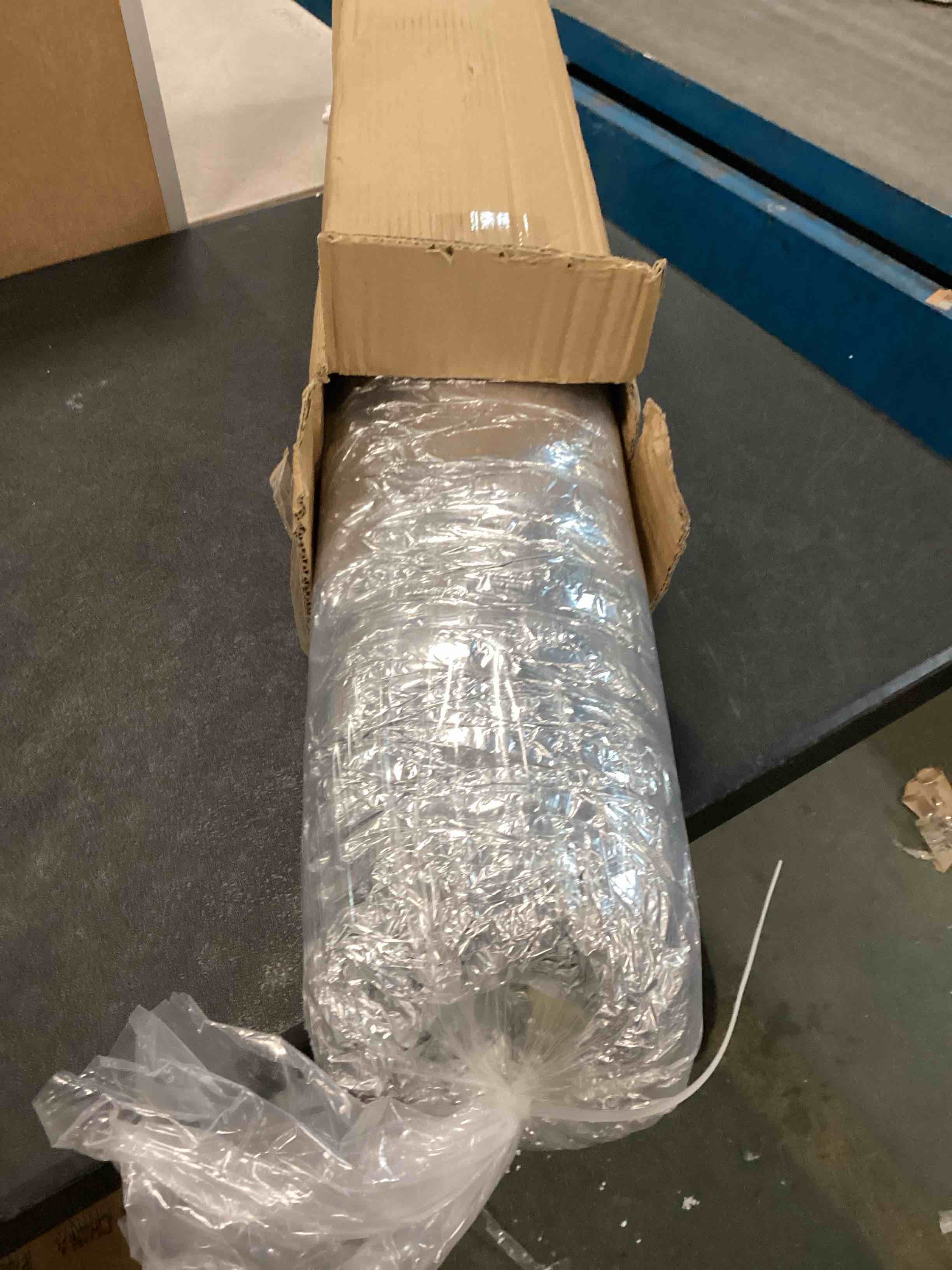 https://s3.amazonaws.com/lotting-images-prod/bidfta/PPE00148511_1729032529502.jpeg