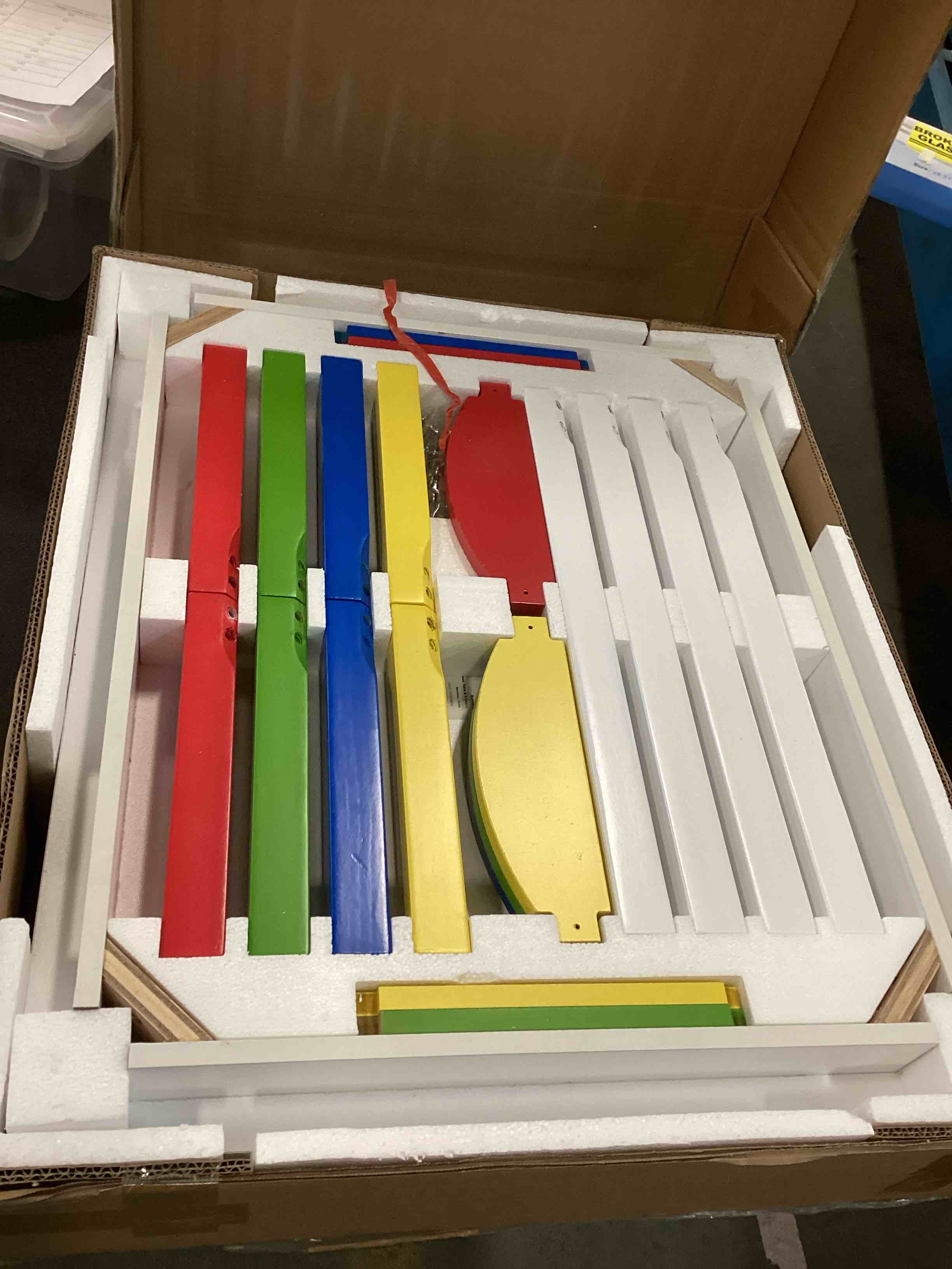 https://s3.amazonaws.com/lotting-images-prod/bidfta/PPE00148997_1728681568708.jpeg