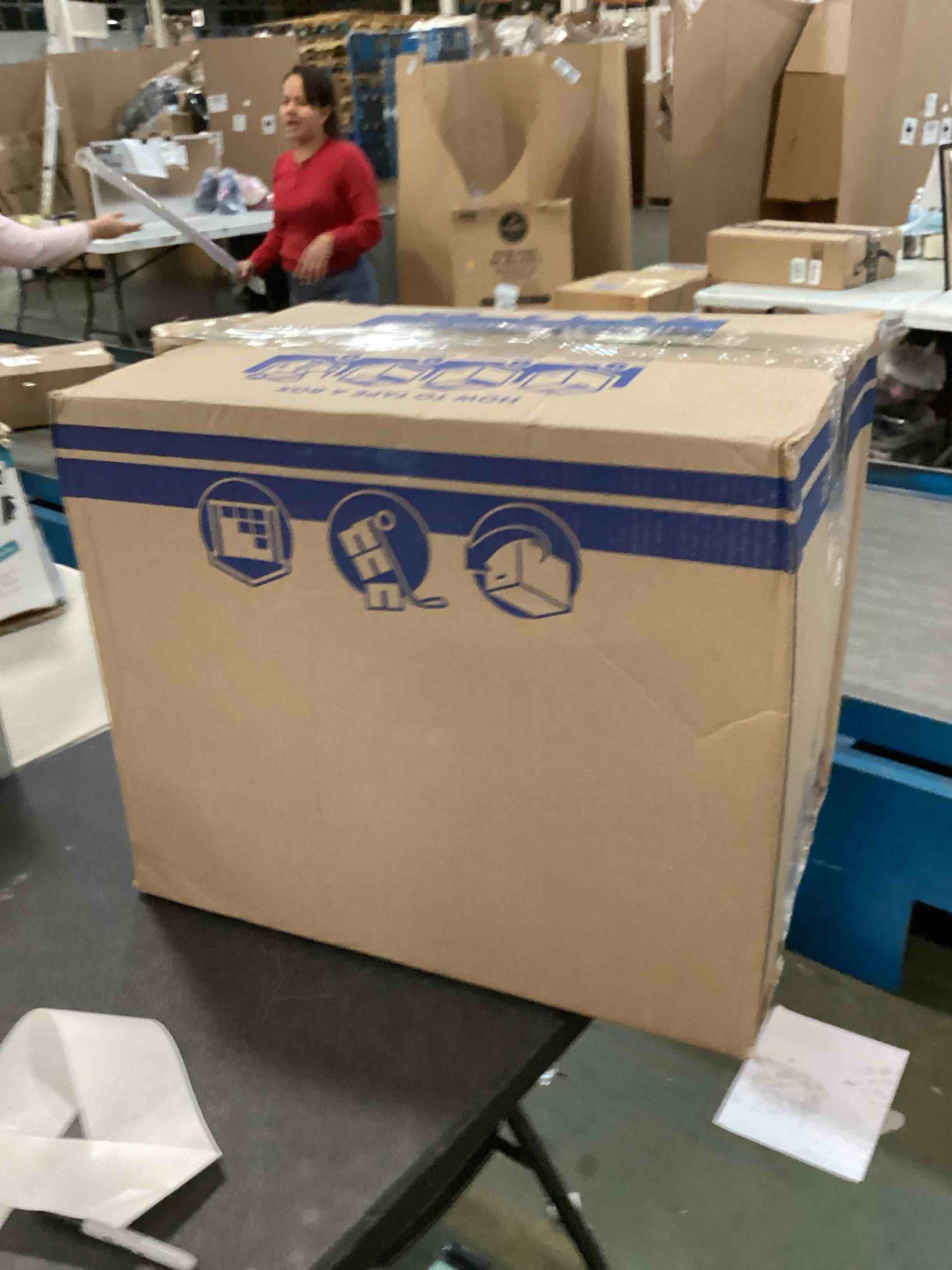 https://s3.amazonaws.com/lotting-images-prod/bidfta/PPE00149308_1728441451371.jpeg
