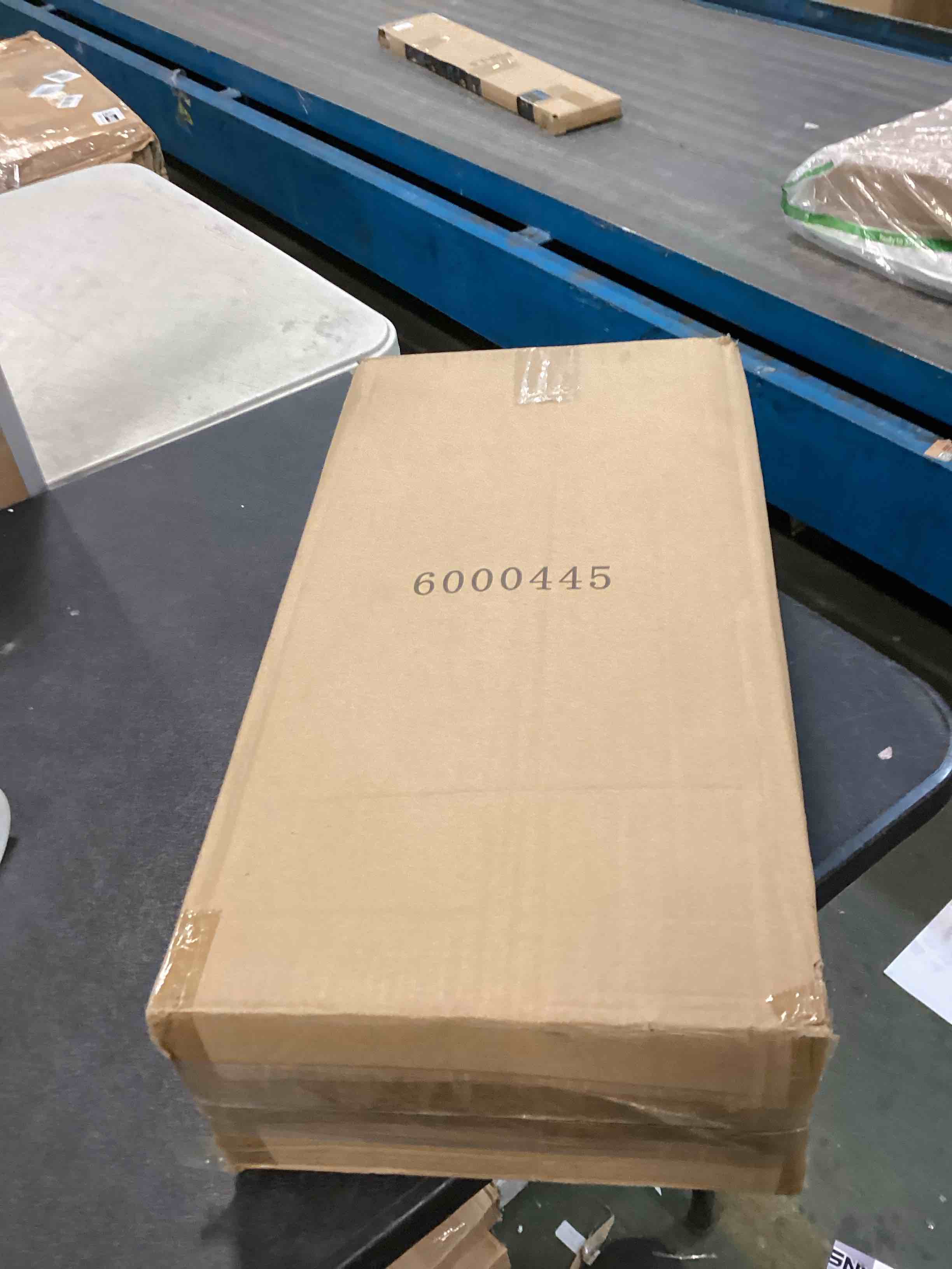 https://s3.amazonaws.com/lotting-images-prod/bidfta/PPE00149312_1728440918192.jpeg