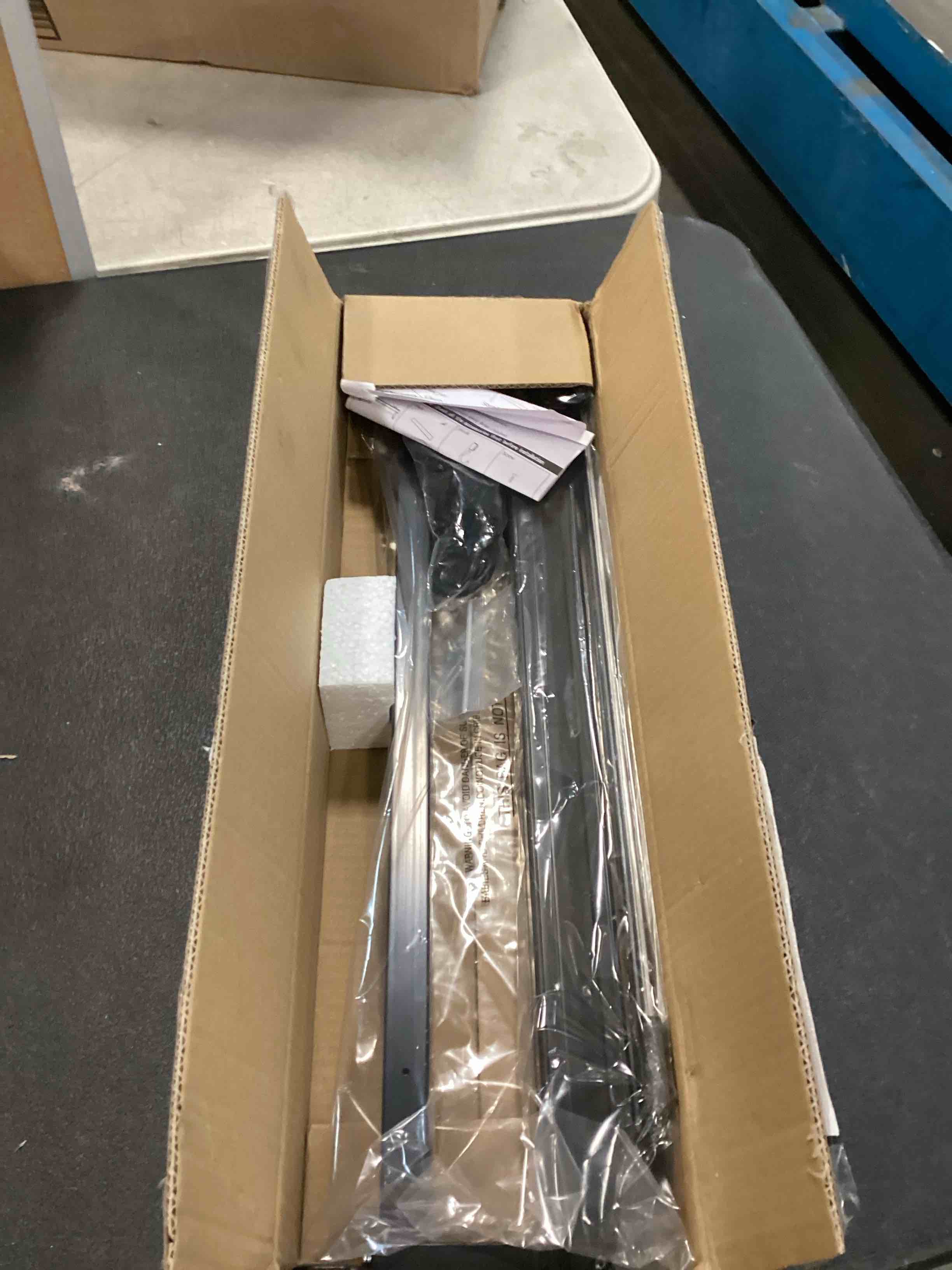 https://s3.amazonaws.com/lotting-images-prod/bidfta/PPE00149592_1728347079234.jpeg