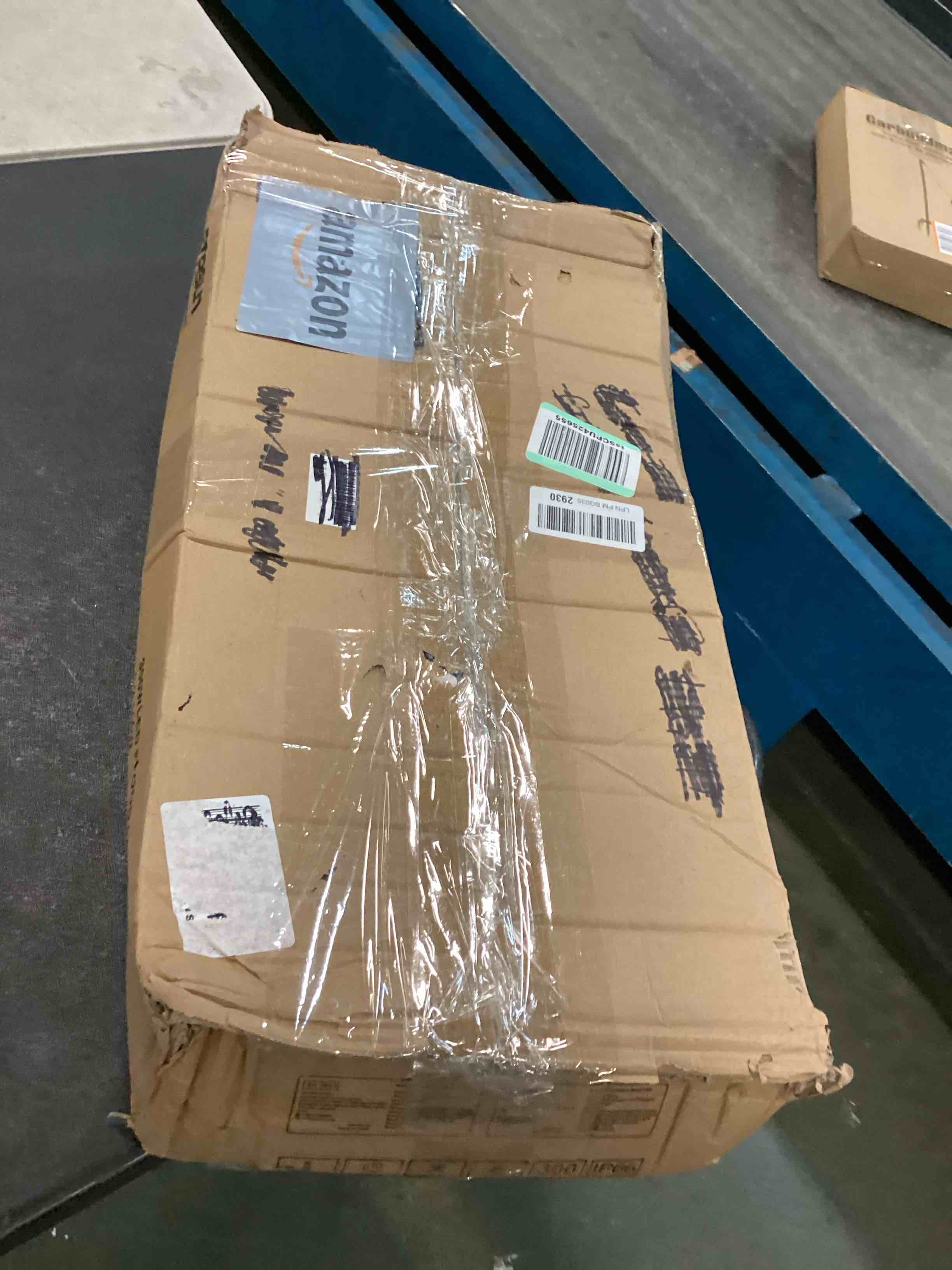 https://s3.amazonaws.com/lotting-images-prod/bidfta/PPE00149618_1728344606413.jpeg