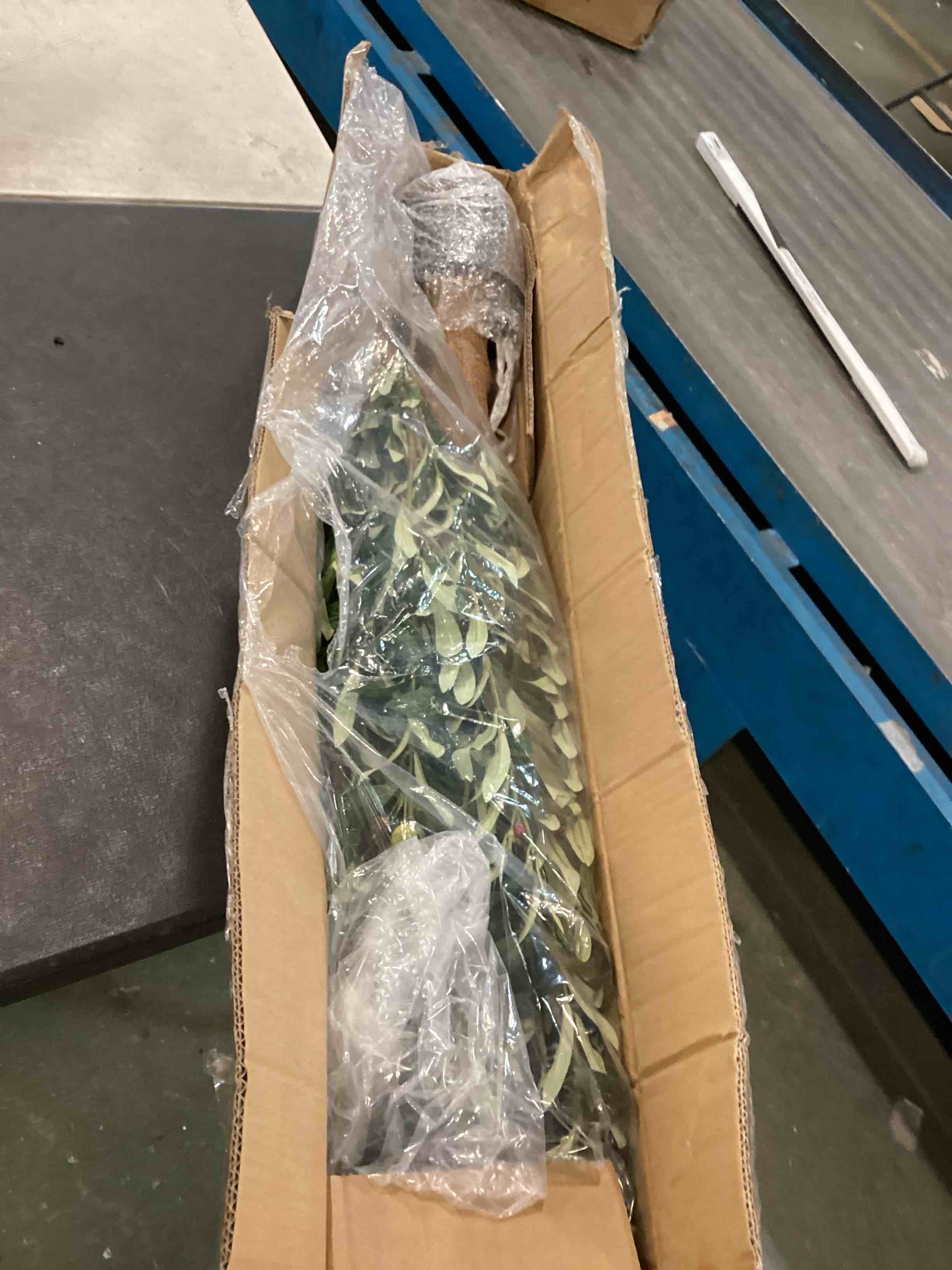 Nafresh Tall Faux Olive Tree?6Ft(72in) Realistic Texture Potted Silk