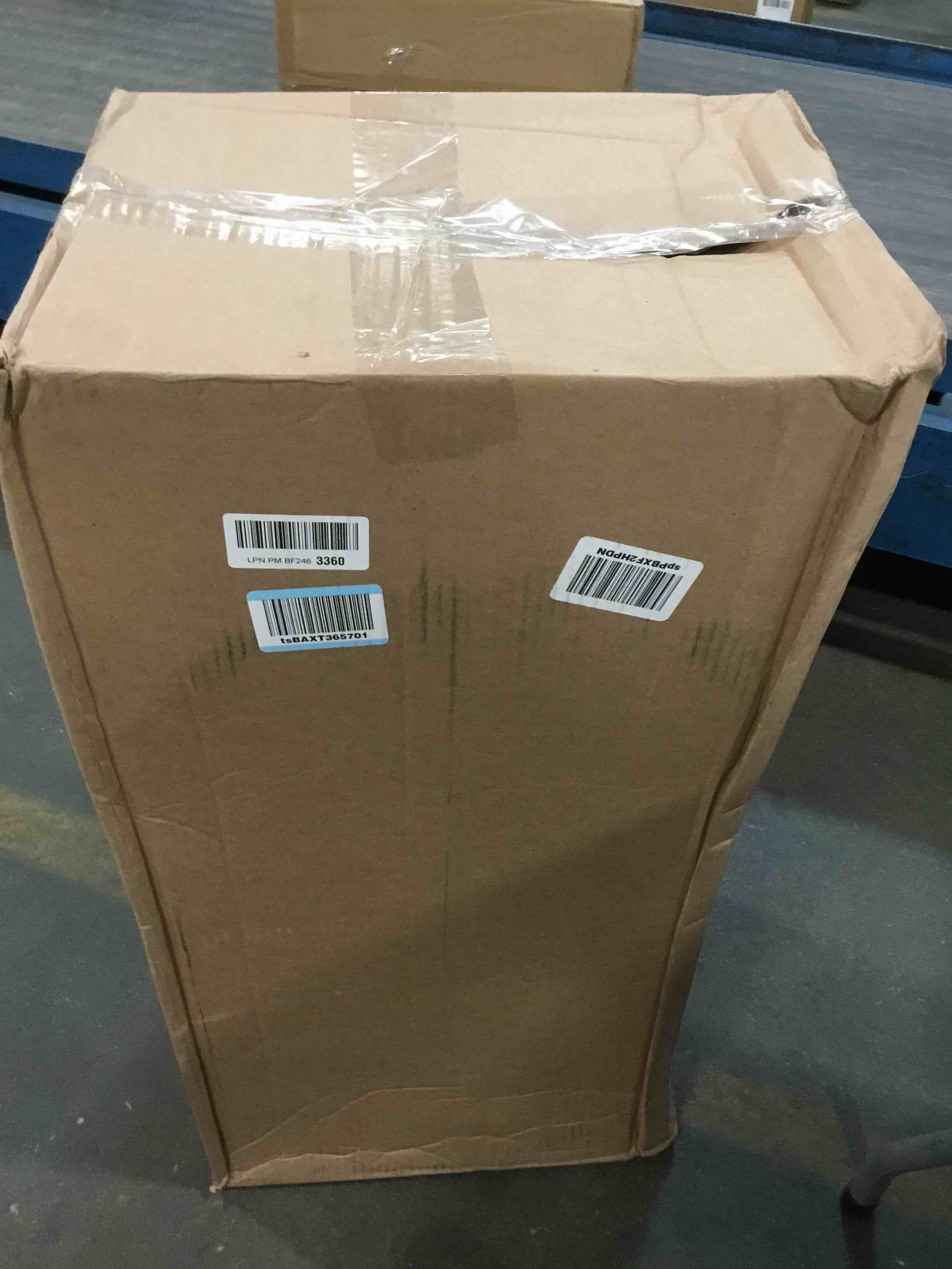 https://s3.amazonaws.com/lotting-images-prod/bidfta/PPE0014997_1725497839984.jpeg