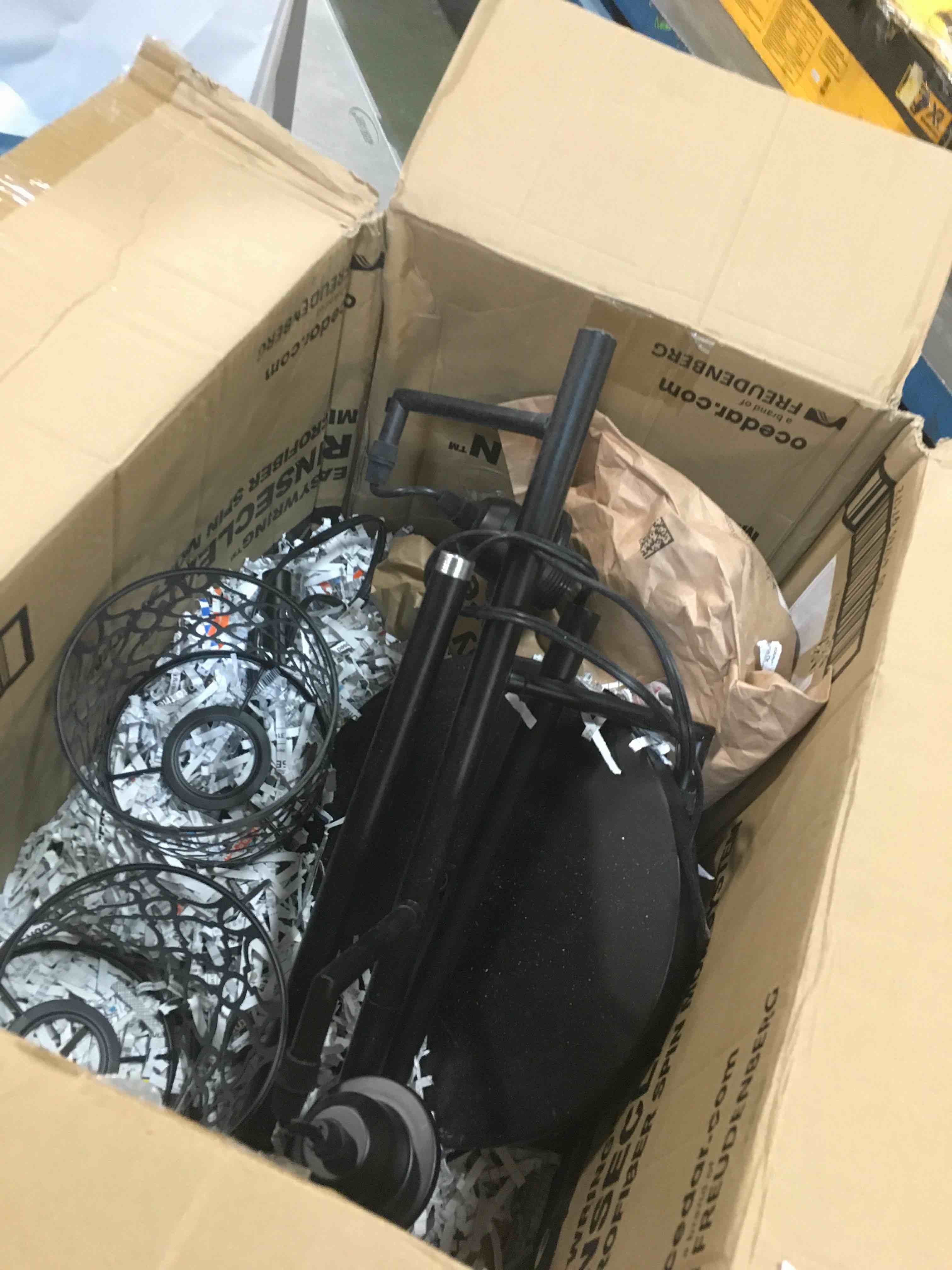 https://s3.amazonaws.com/lotting-images-prod/bidfta/PPE00152576_1728649274387.jpeg