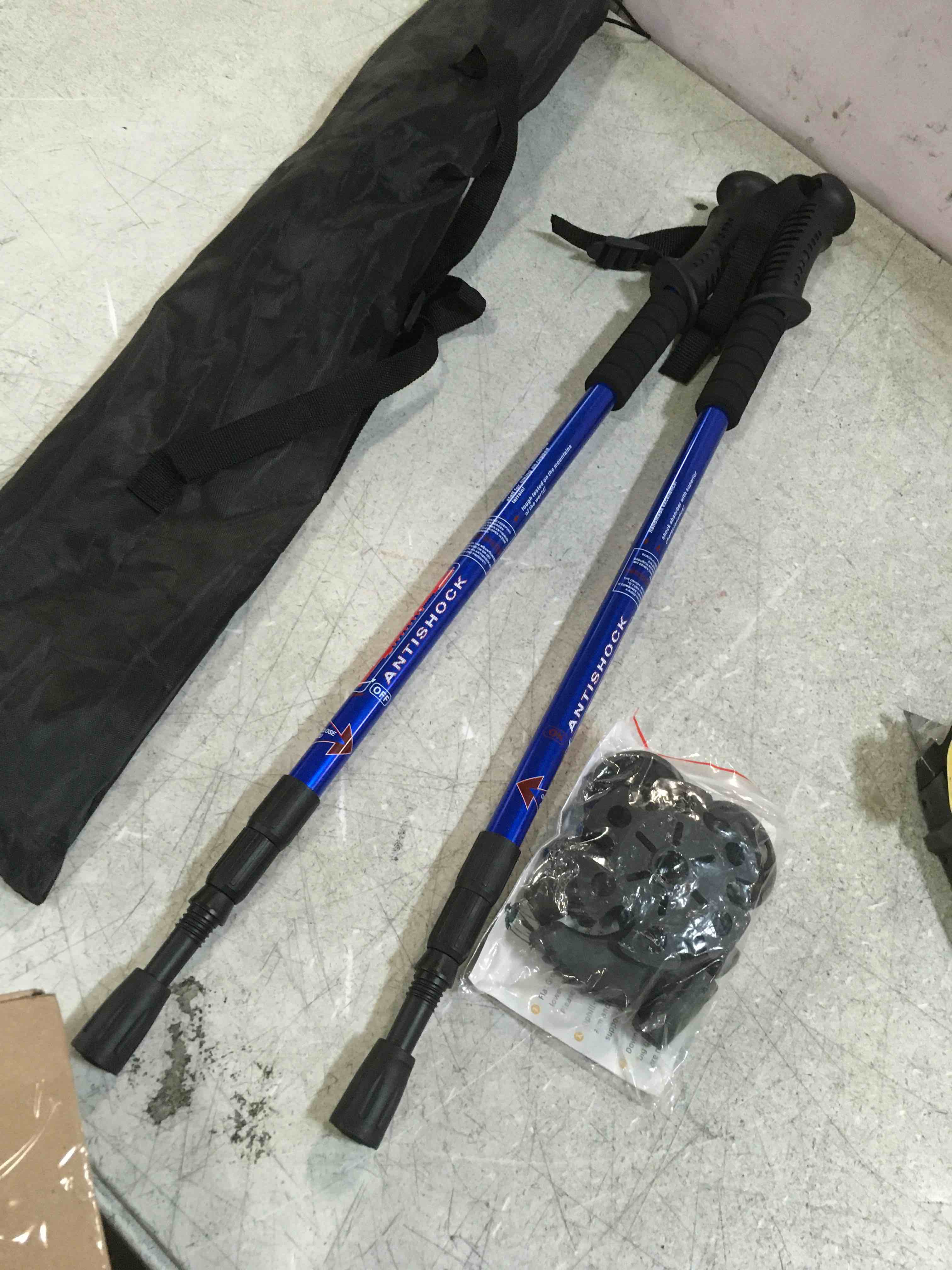 https://s3.amazonaws.com/lotting-images-prod/bidfta/PPE00152754_1728572934481.jpeg
