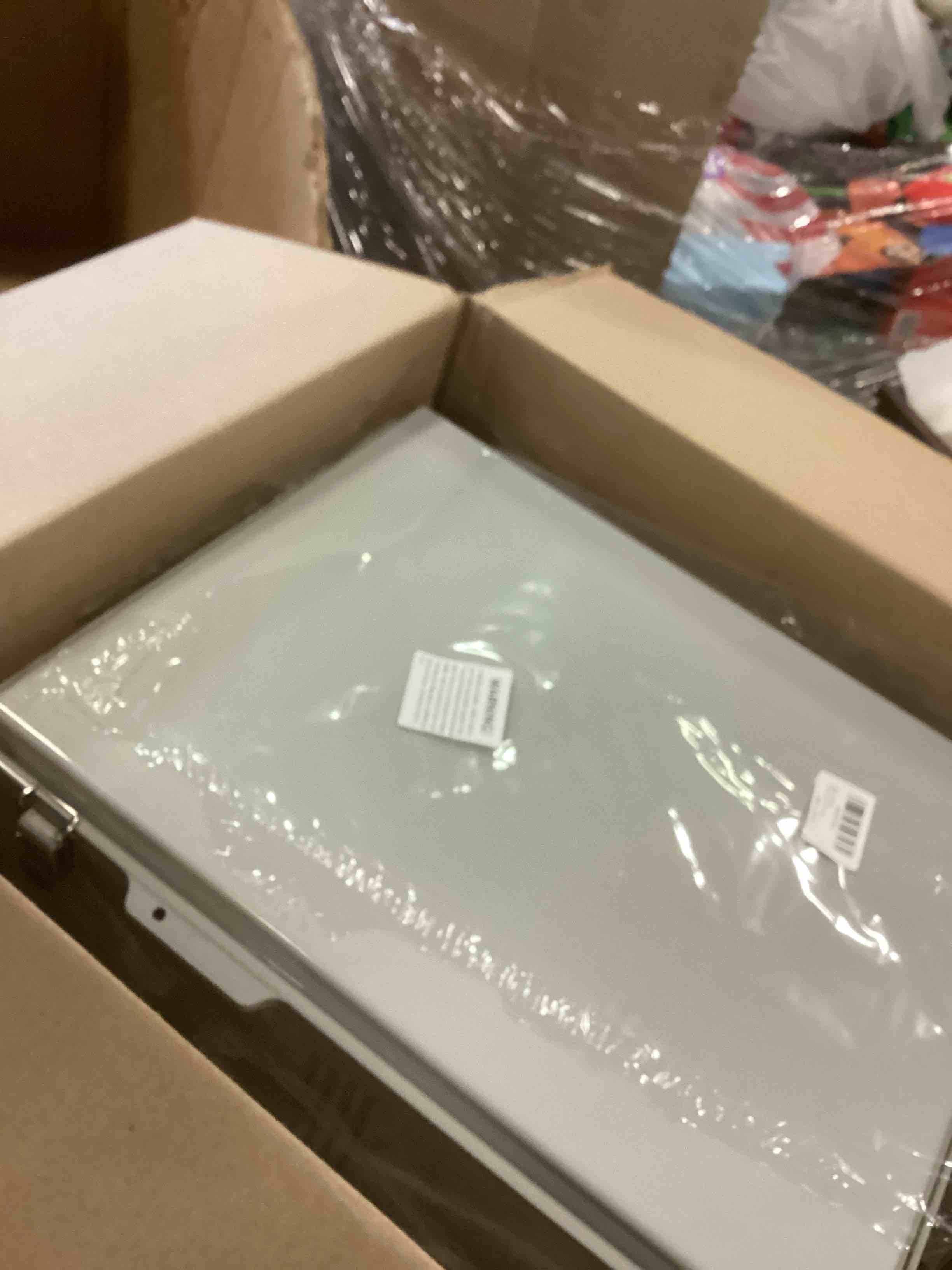 https://s3.amazonaws.com/lotting-images-prod/bidfta/PPE00154019_1728666810496.jpeg