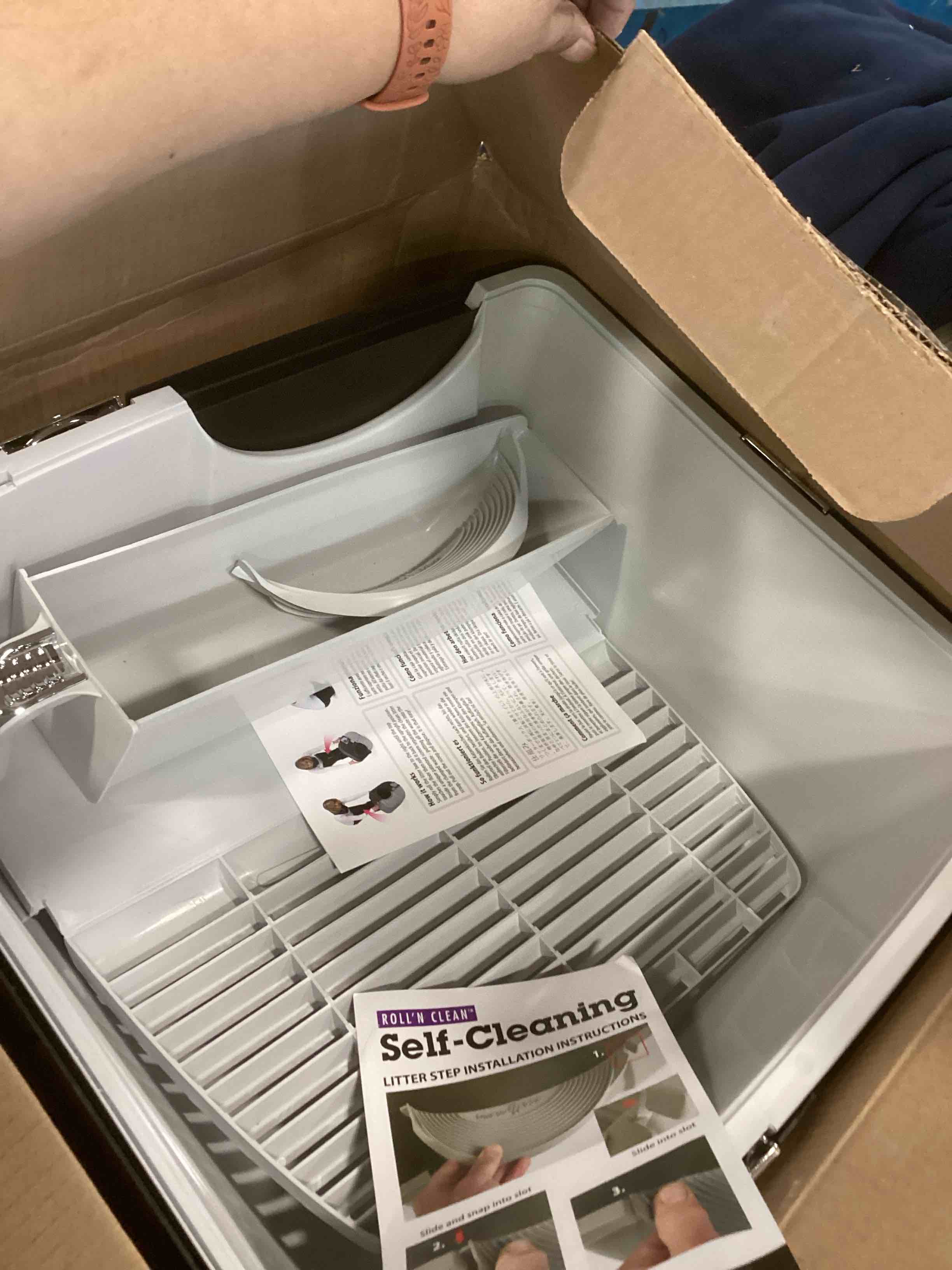 Omega Paw ELRA151 Elite Roll ‘n Clean Litter Box Regular