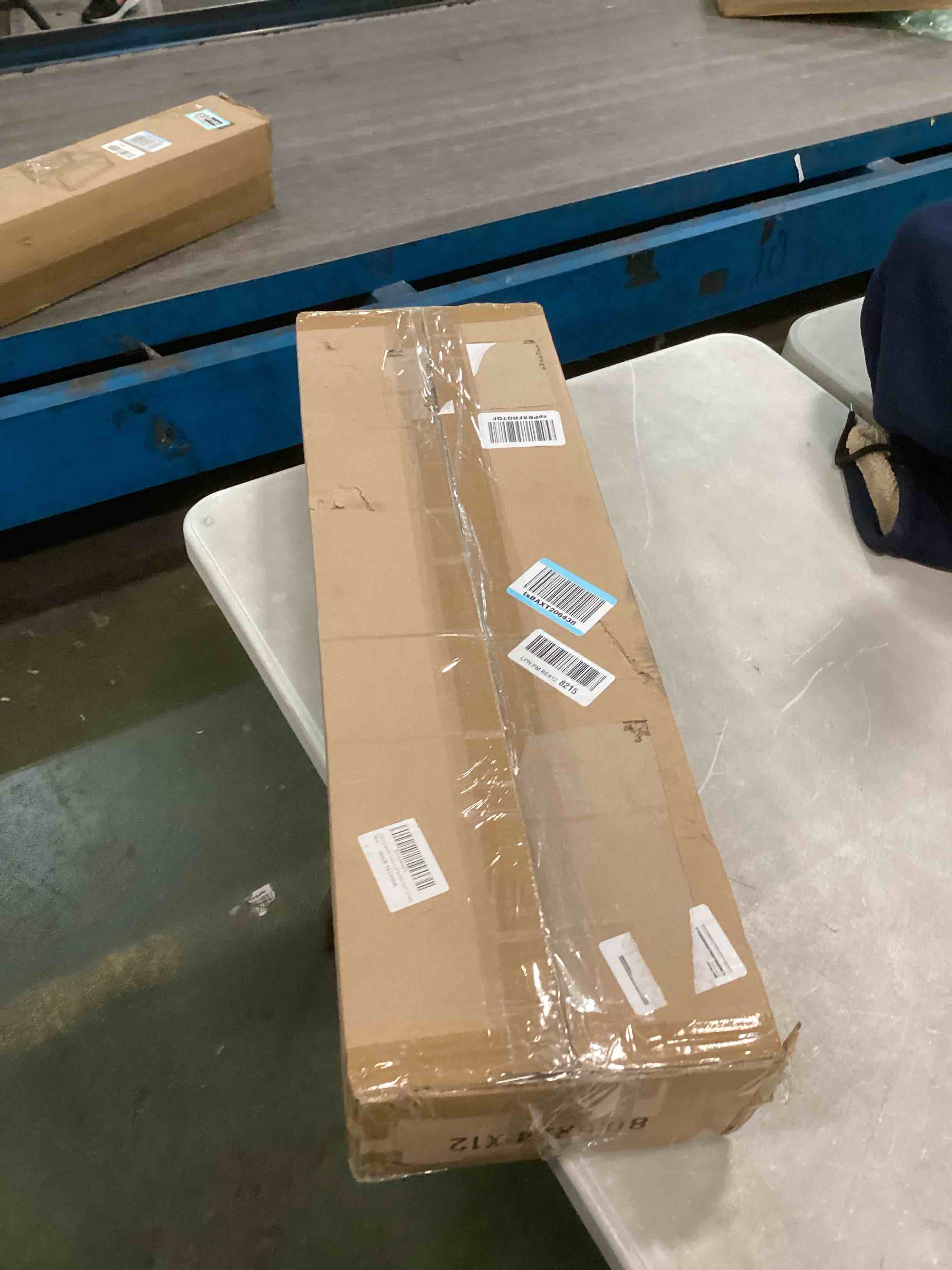 https://s3.amazonaws.com/lotting-images-prod/bidfta/PPE00154421_1728564195586.jpeg