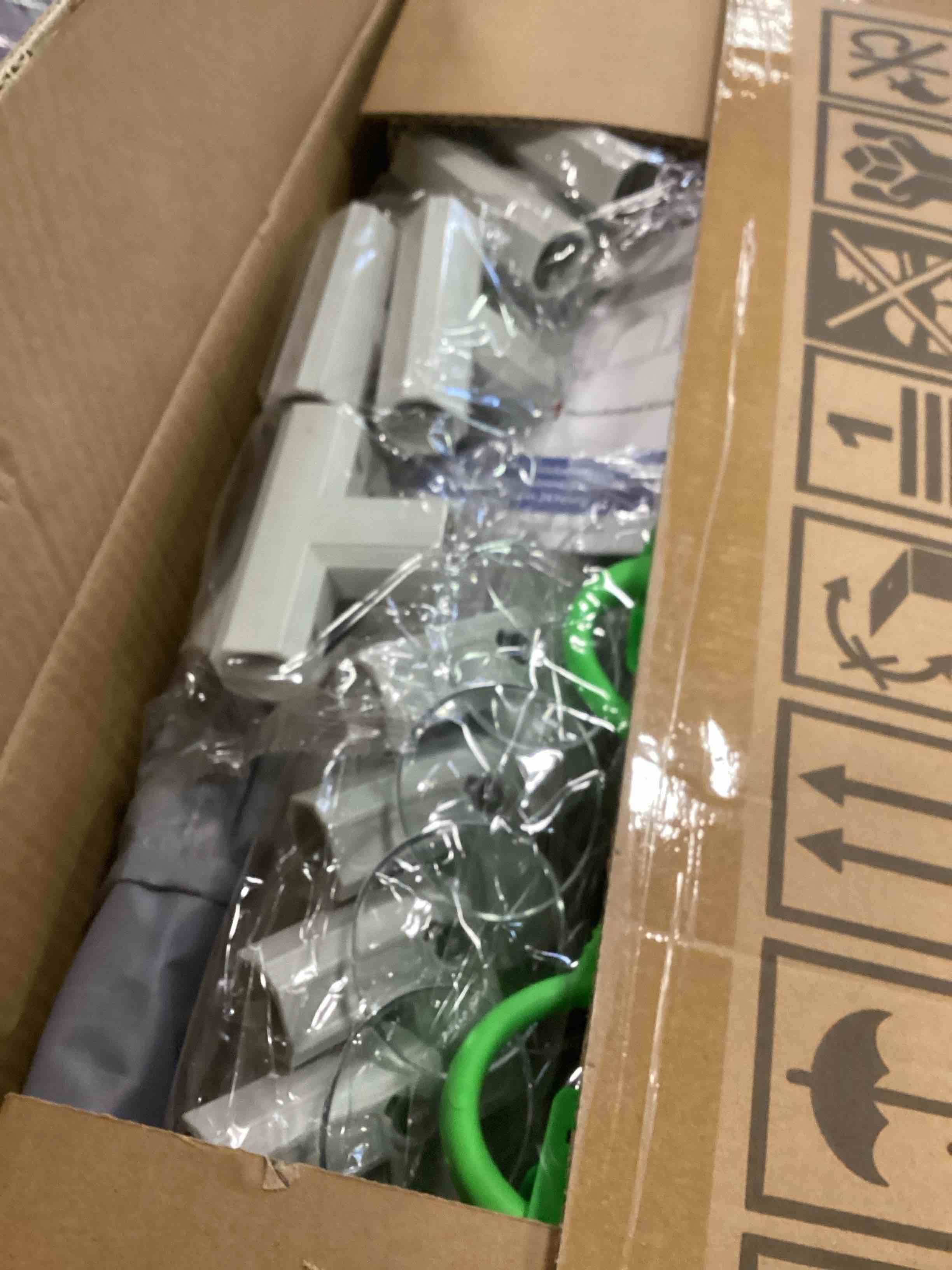 https://s3.amazonaws.com/lotting-images-prod/bidfta/PPE00154768_1728478587011.jpeg