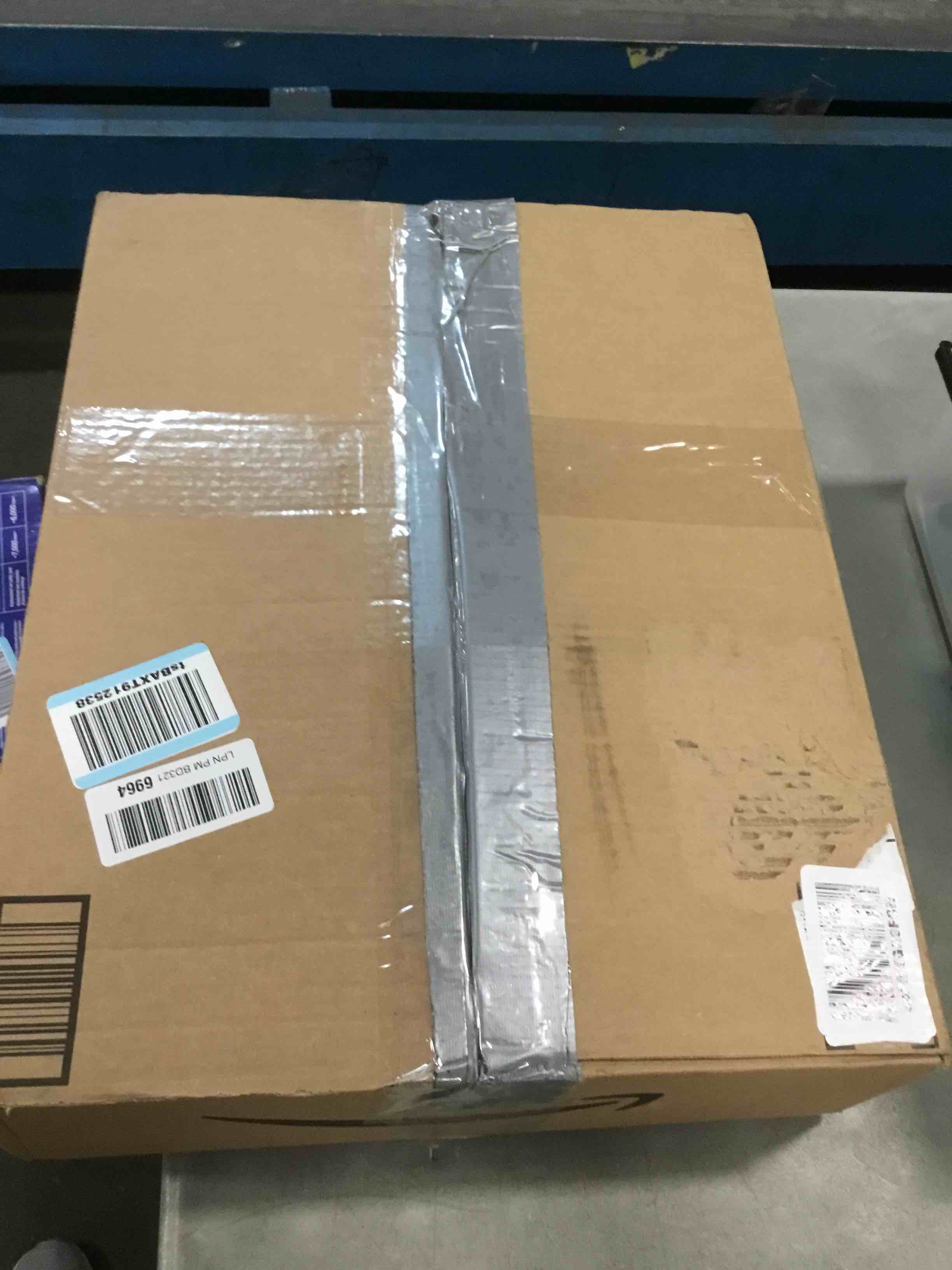https://s3.amazonaws.com/lotting-images-prod/bidfta/PPE0015489_1724892965842.jpeg