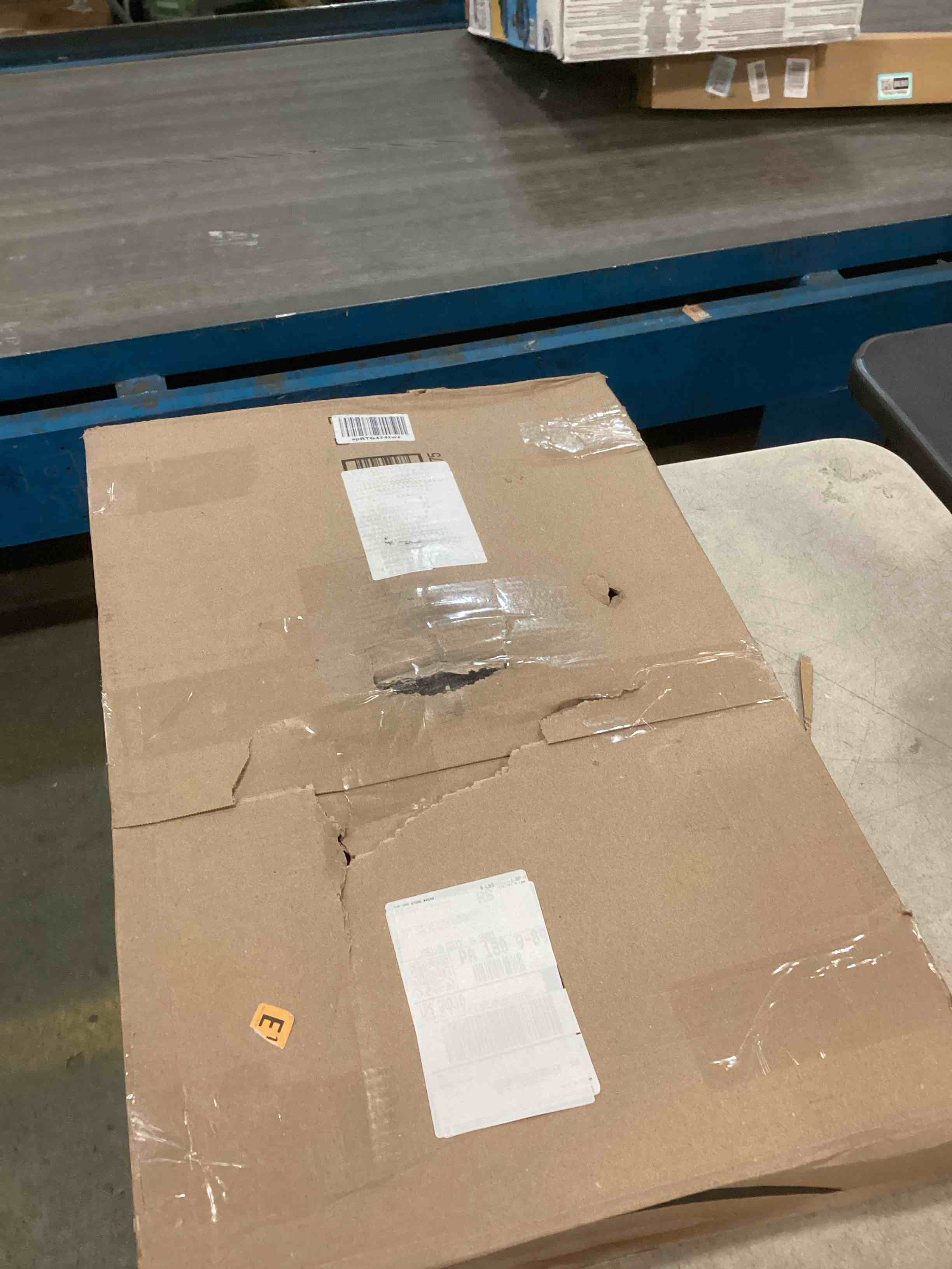 https://s3.amazonaws.com/lotting-images-prod/bidfta/PPE00155033_1728392081015.jpeg