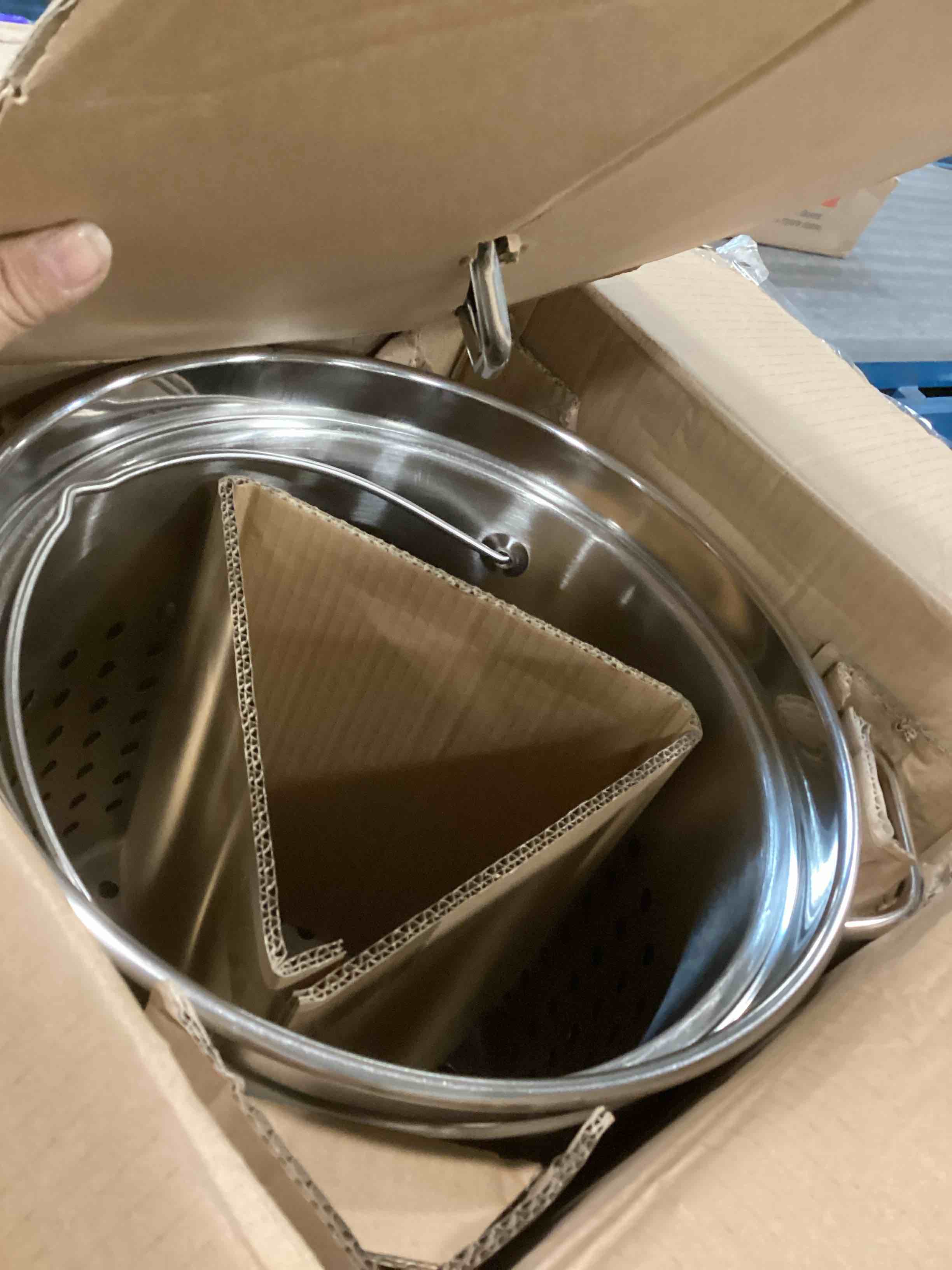 https://s3.amazonaws.com/lotting-images-prod/bidfta/PPE00155080_1728387548304.jpeg