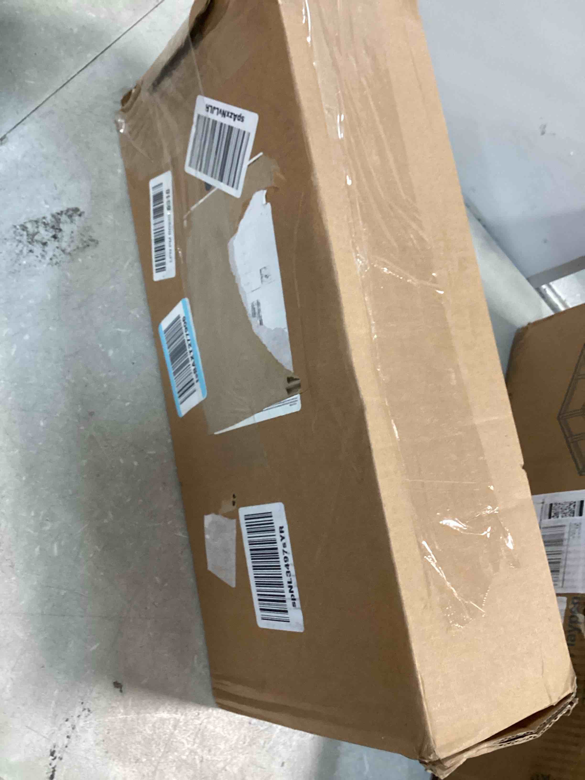 https://s3.amazonaws.com/lotting-images-prod/bidfta/PPE00158083_1729711530080.jpeg