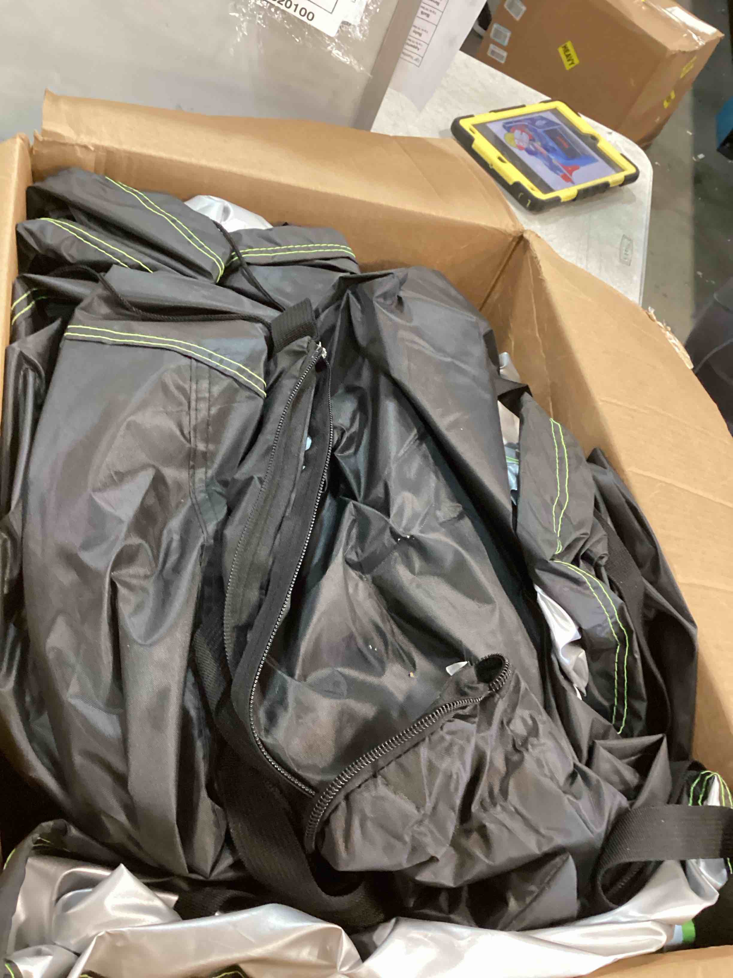 https://s3.amazonaws.com/lotting-images-prod/bidfta/PPE00158131_1729707150618.jpeg