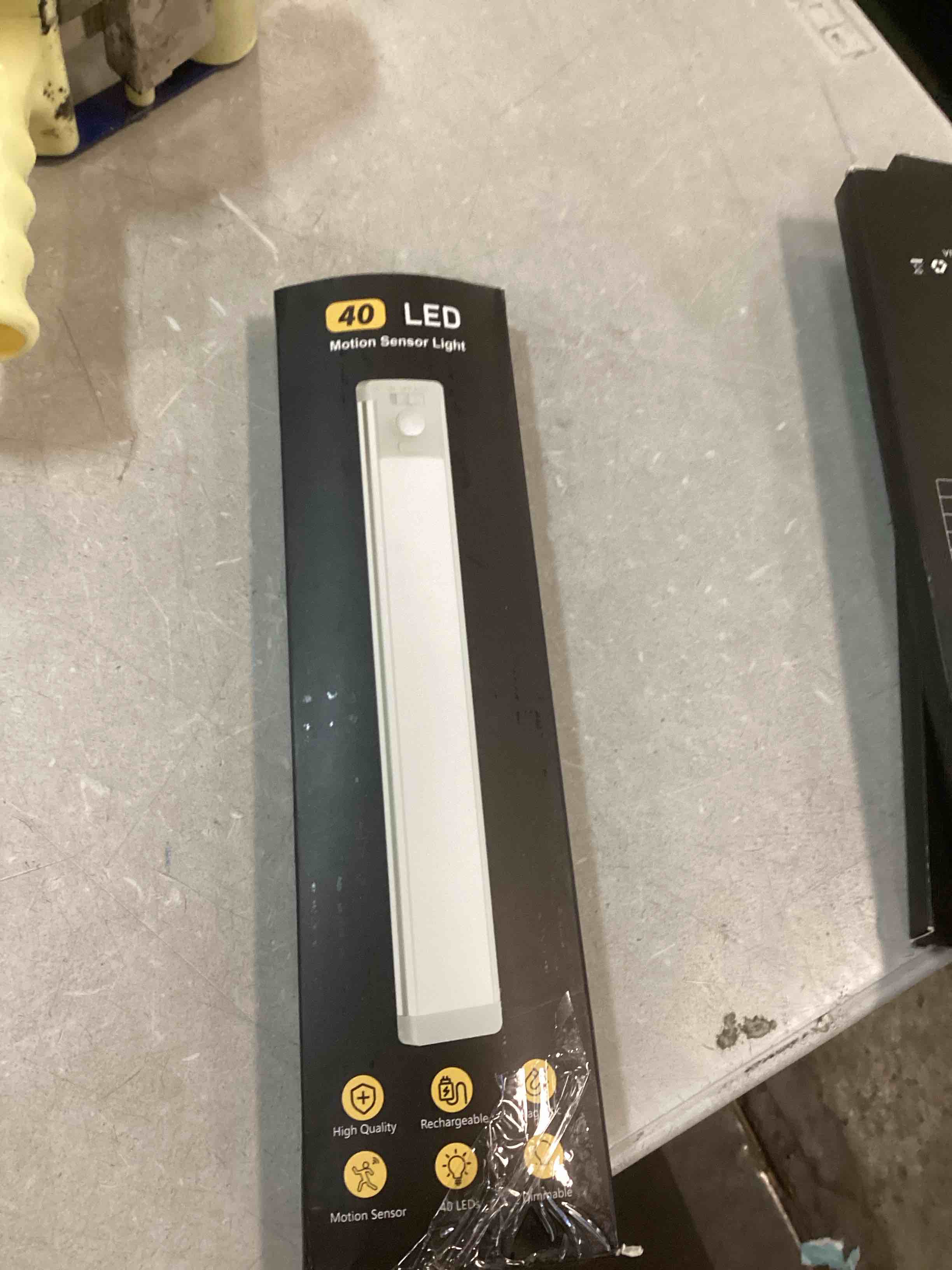 https://s3.amazonaws.com/lotting-images-prod/bidfta/PPE00158949_1729279718402.jpeg