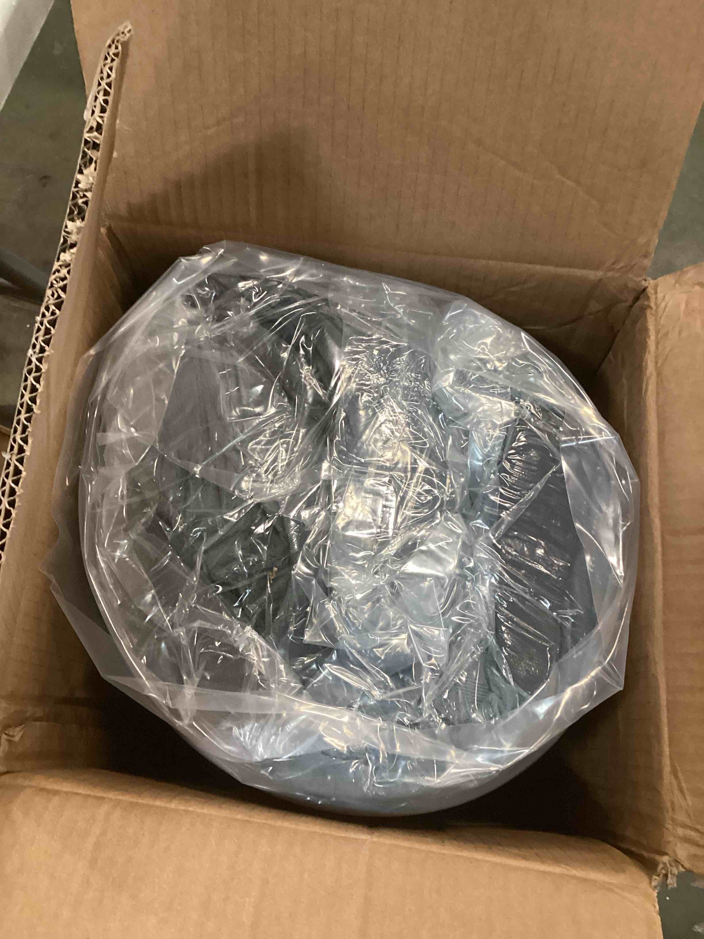 https://s3.amazonaws.com/lotting-images-prod/bidfta/PPE00159059_1729263942619.jpeg